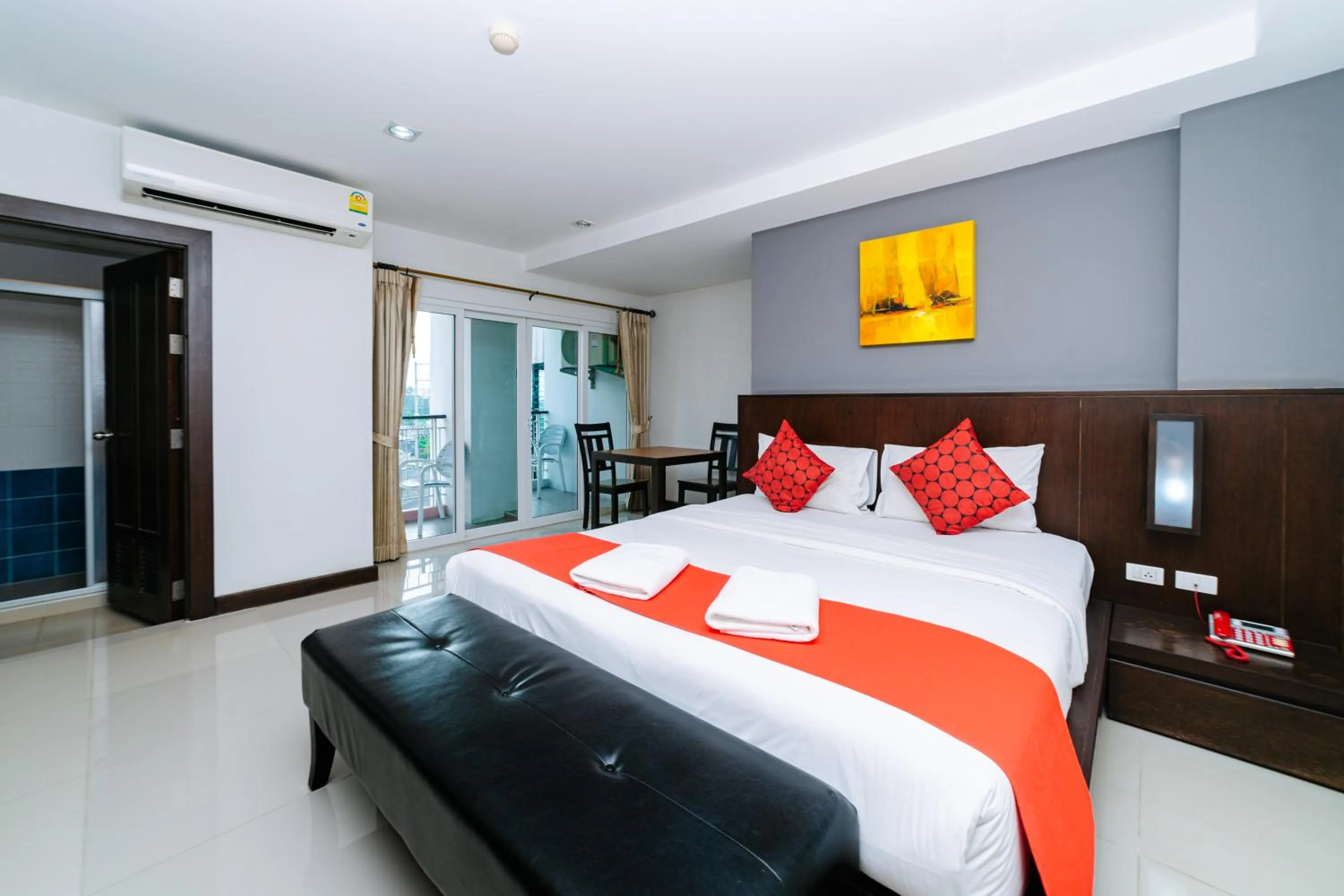 Superior Double or Twin Room in Ratana Hotel Sakdidet, PHUKET TOWN