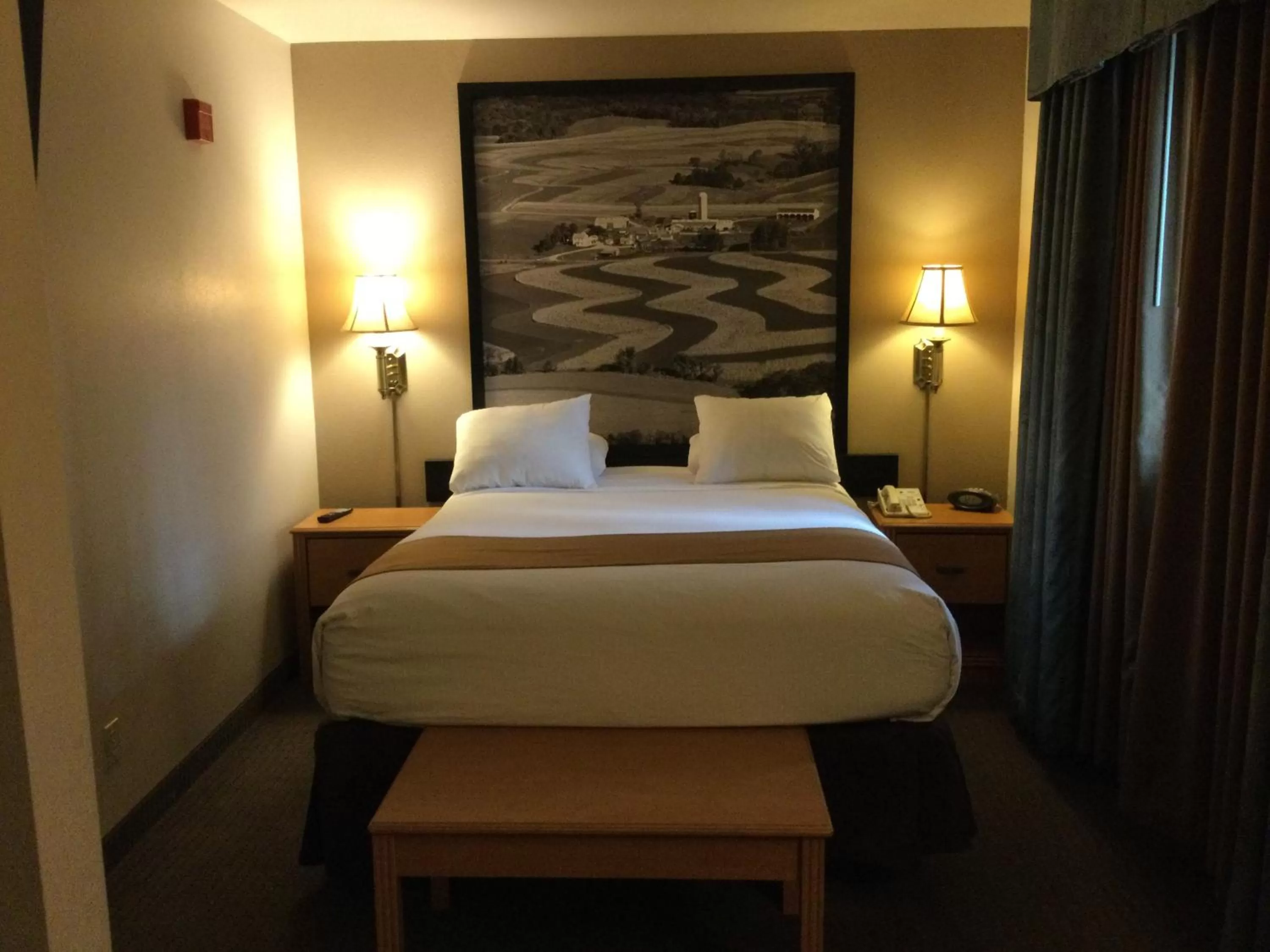 Queen Suite - Non-Smoking in Super 8 by Wyndham Monroe WI