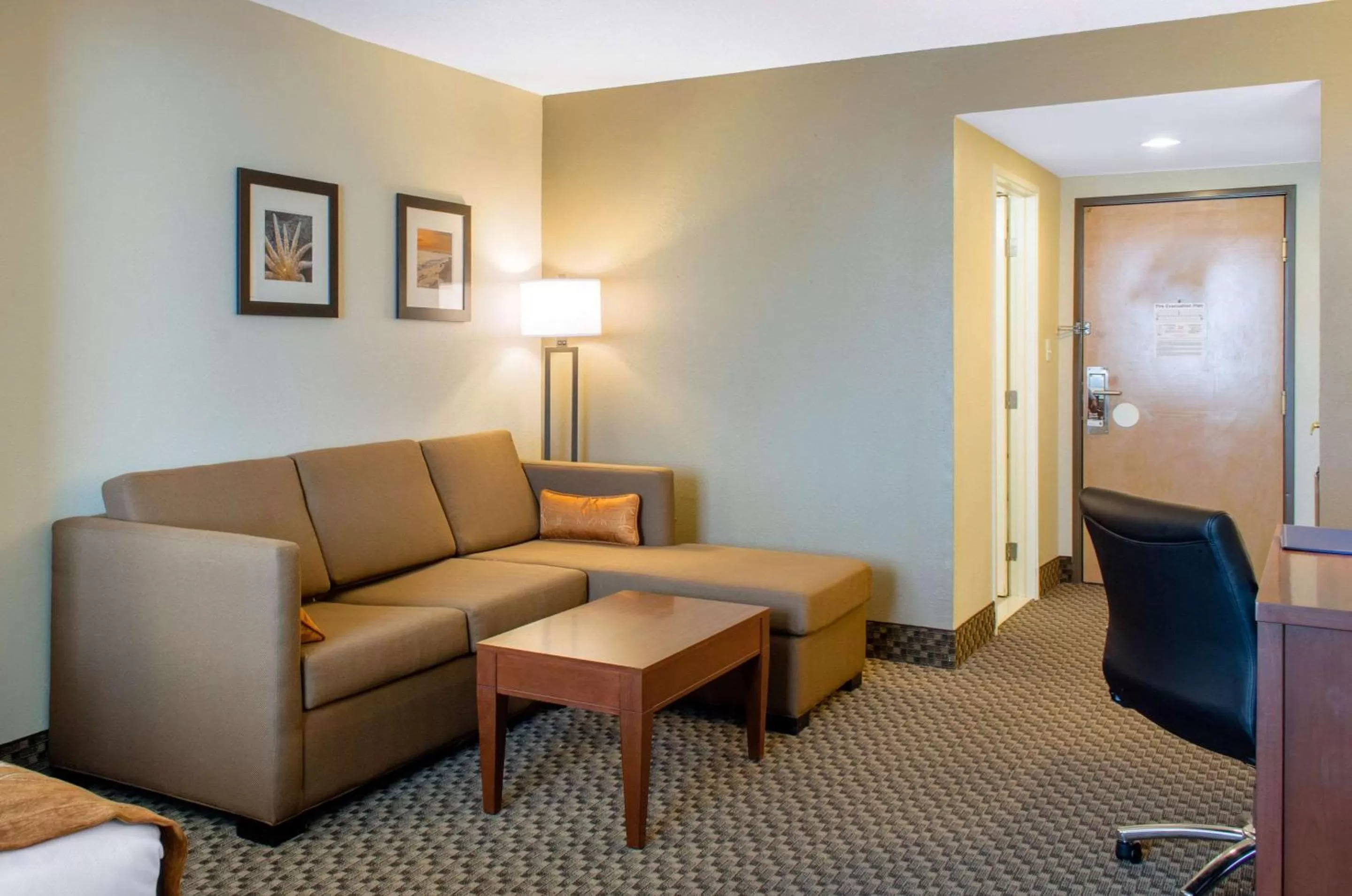 Standard King Suite - Non-Smoking in Comfort Inn & Suites Biloxi D'Iberville