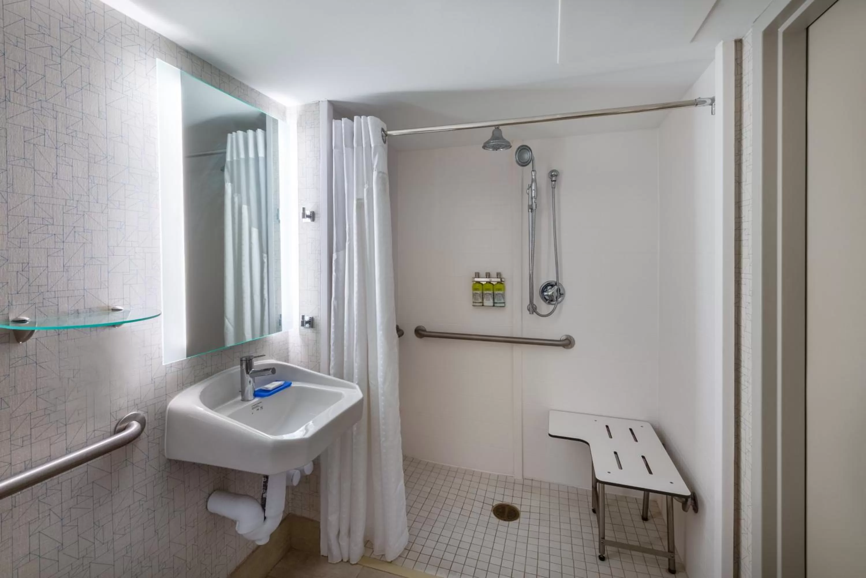 Standard King Room with Roll-in Shower - Mobility Accessible in Holiday Inn Express State College at Williamsburg Square by IHG