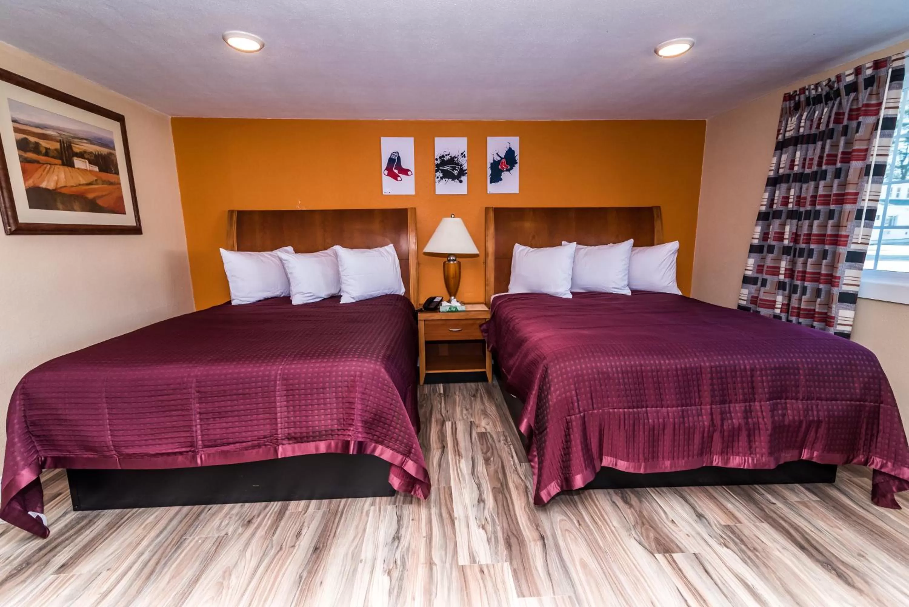 Queen Room in The Minuteman Inn Acton Concord Littleton