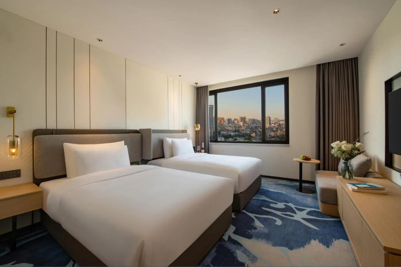 Elite Twin Room in Guangzhou Hotel