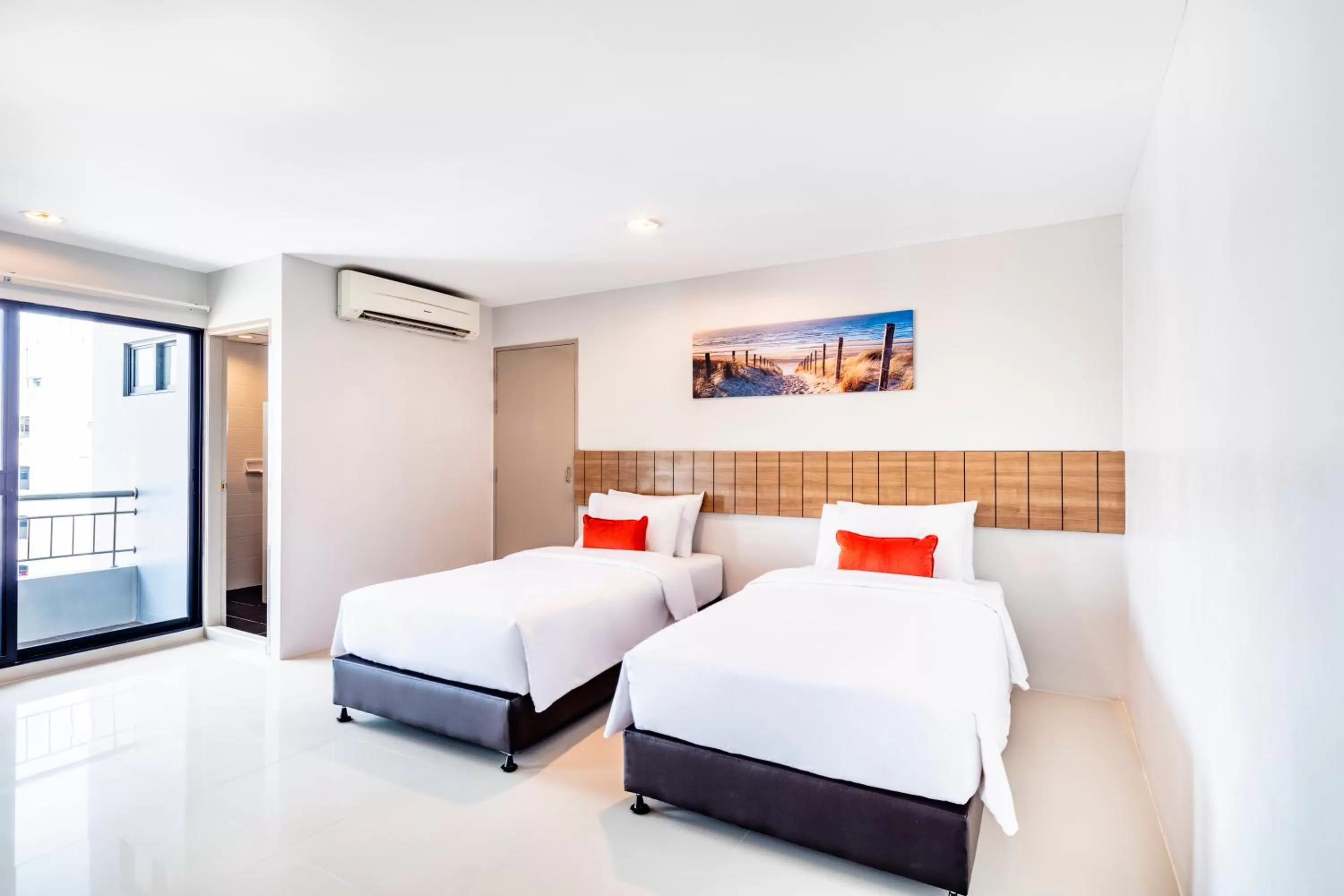 Deluxe Twin Room in Aliz Hotel