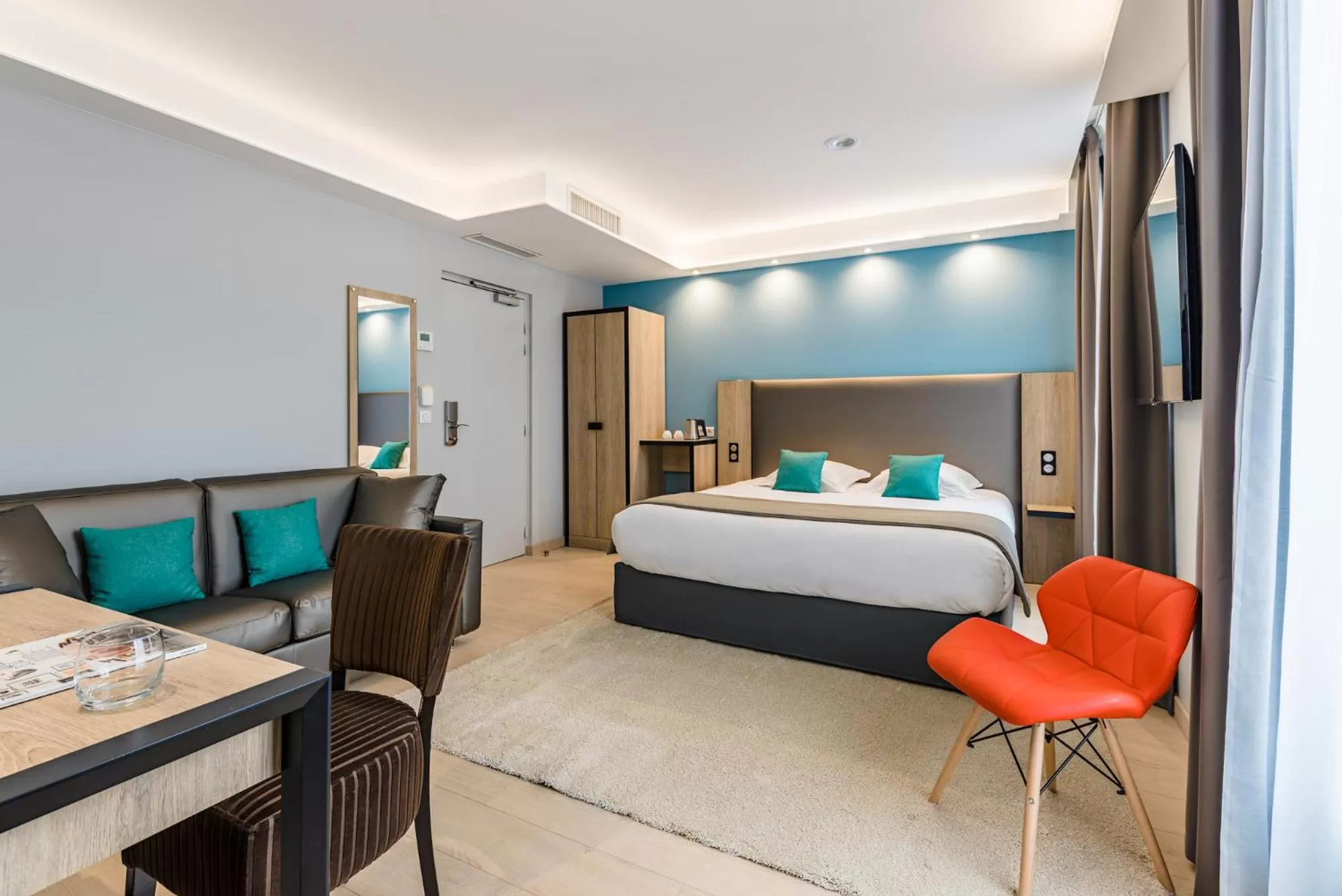 Executive Double Room in Grand Hôtel Clichy Paris