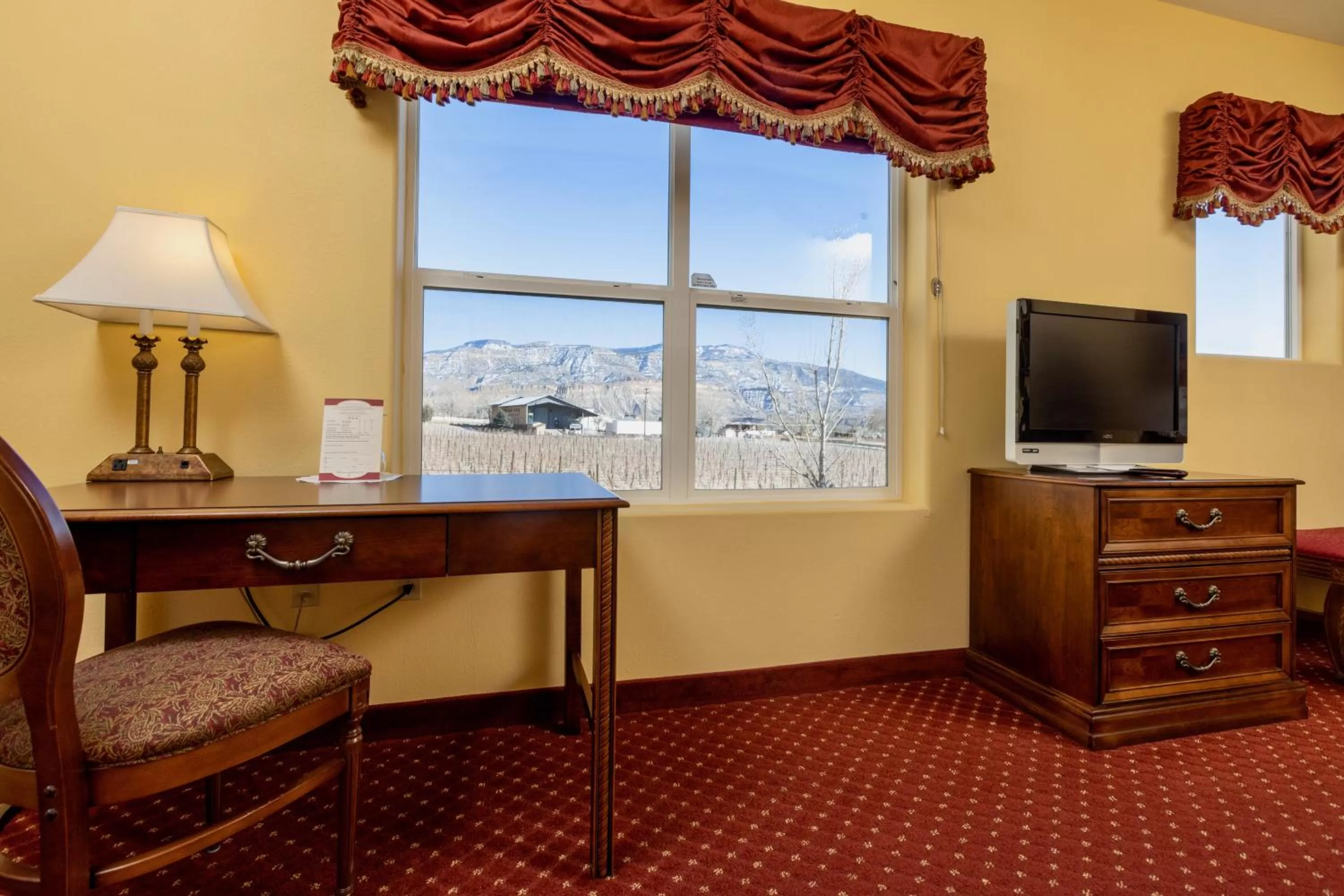 King Room - Not Pet Friendly  in Wine Country Inn