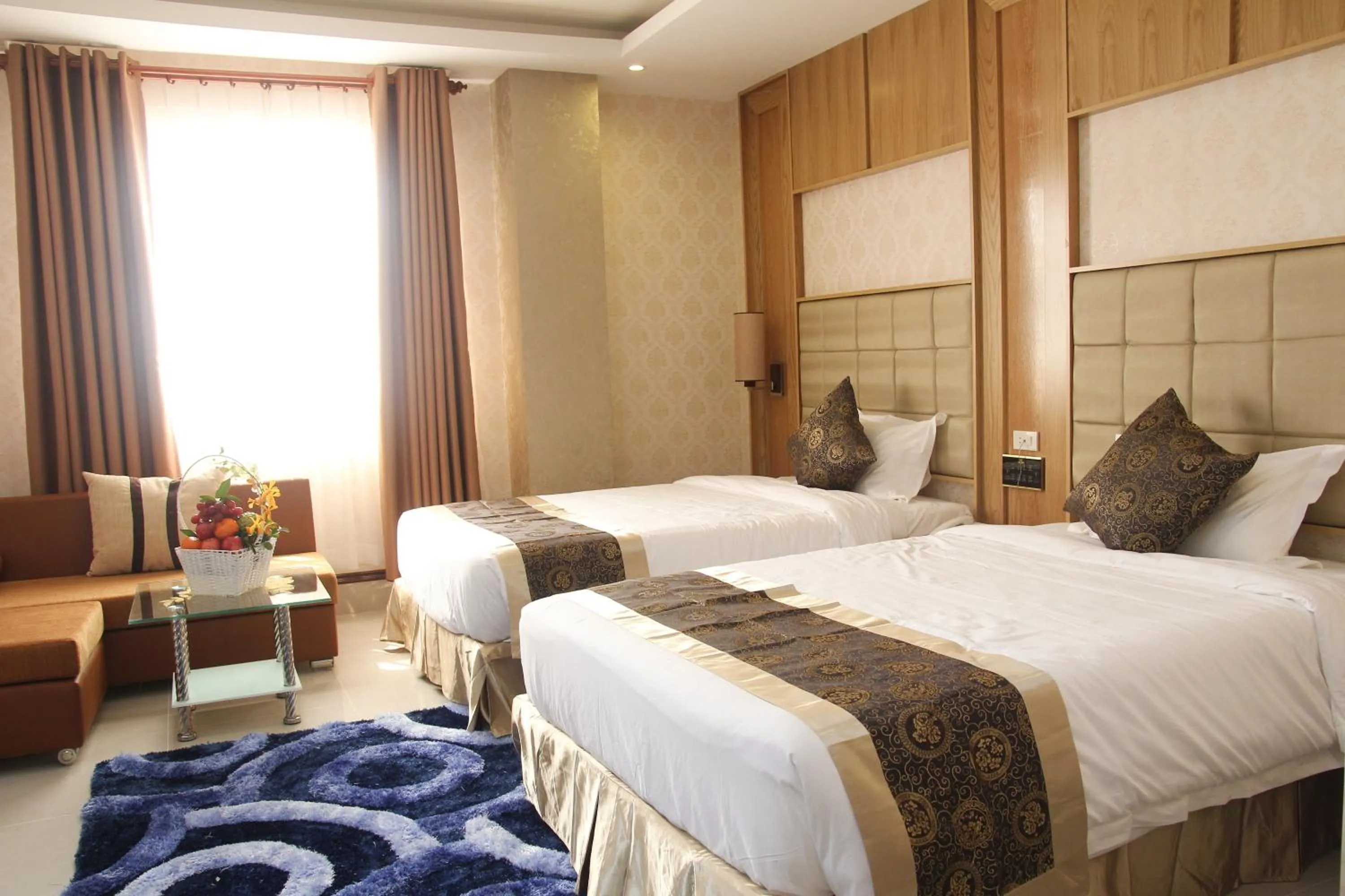 Deluxe Twin Room in West Hotel