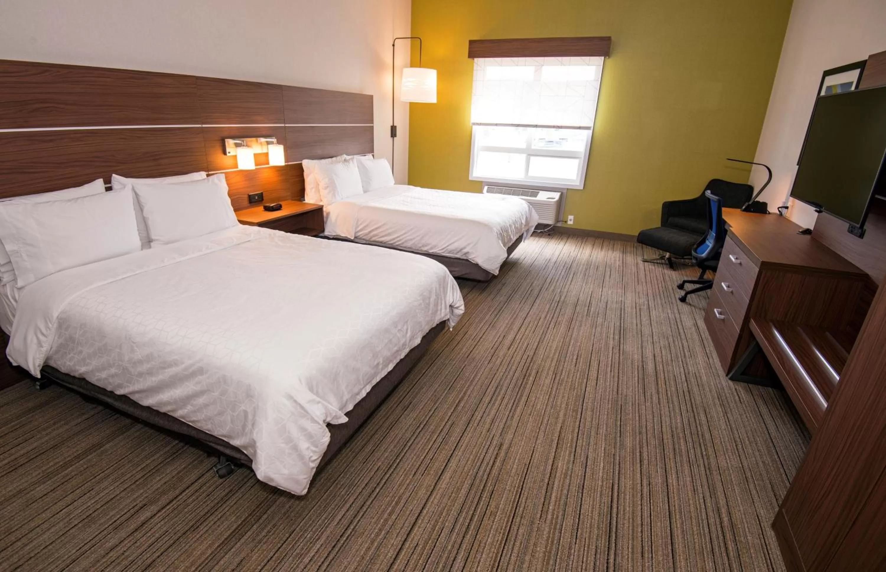 Standard Queen Room with Two Queen Beds in Holiday Inn Express Hotel & Suites-Hinton by IHG