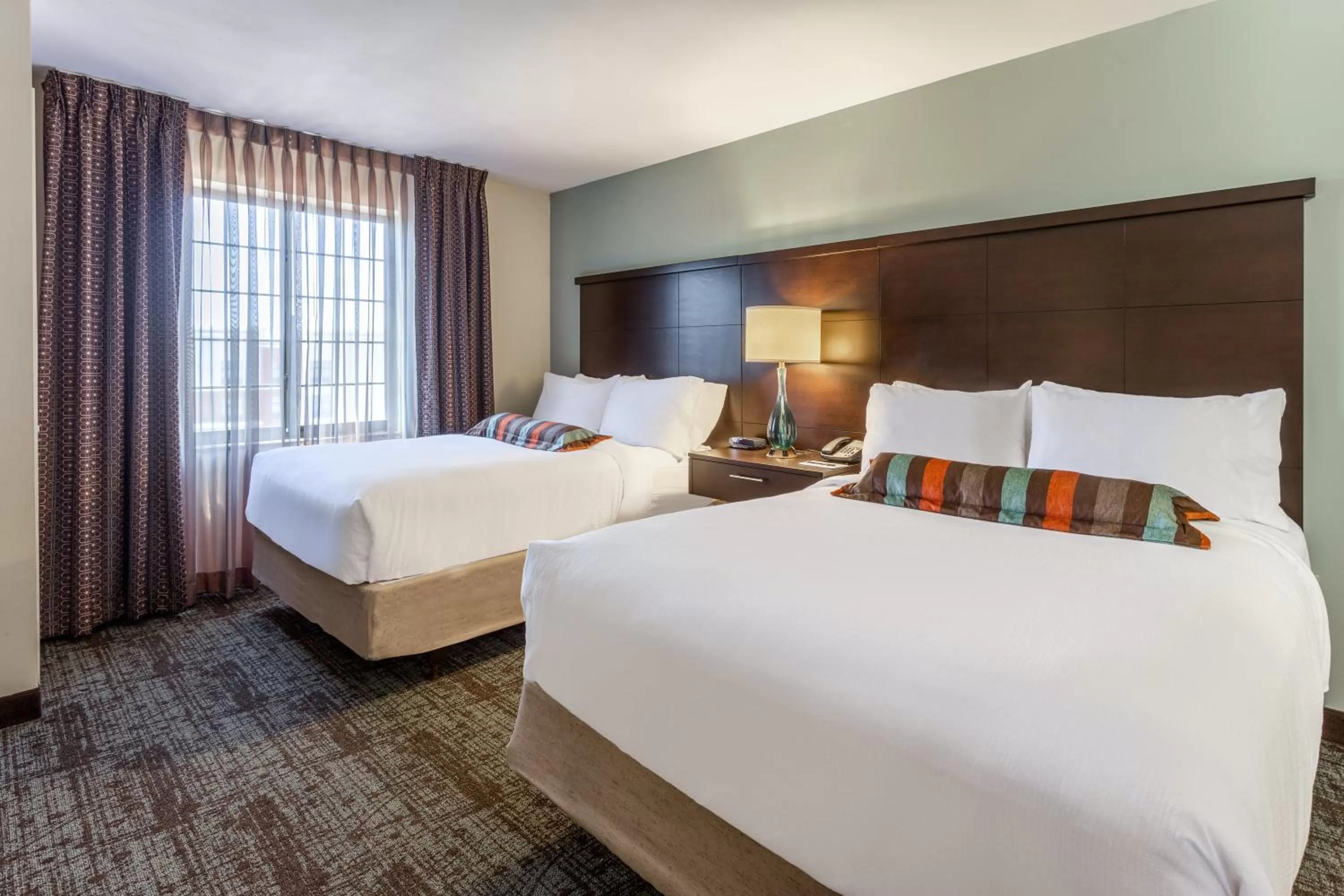 Two-Bedroom Suite with Mobility Accessible Tub in Staybridge Suites Davenport by IHG