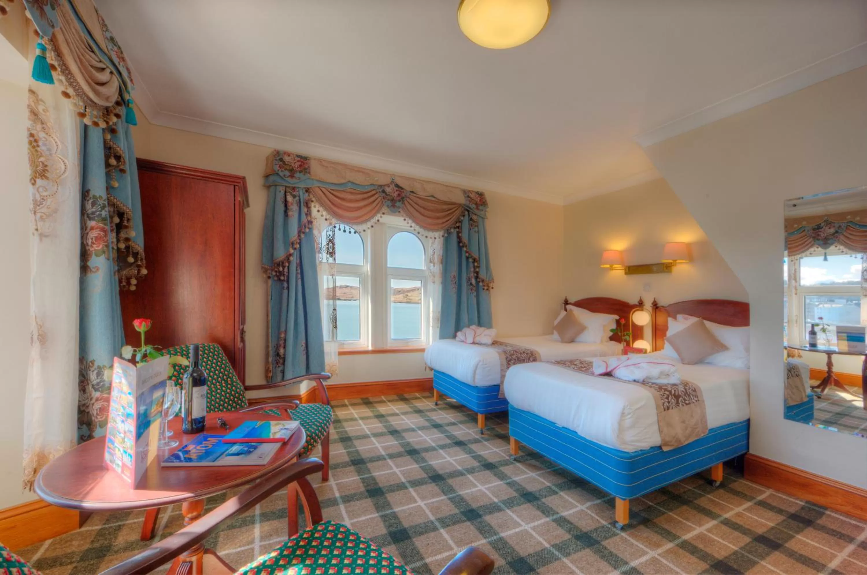 Twin Room with Sea View in Muthu Alexandra Hotel