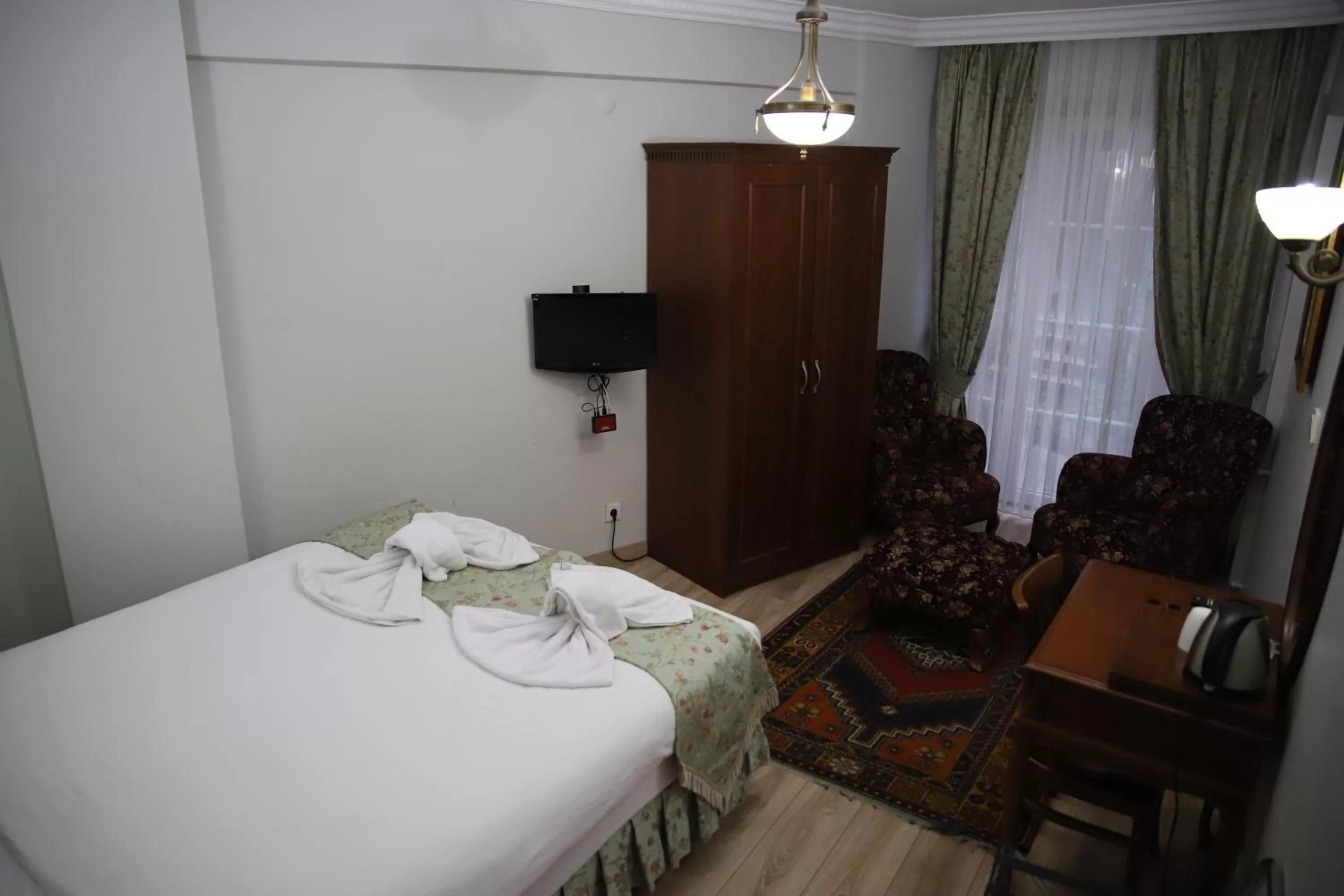 Photo of the whole room, Bed in Basileus Hotel