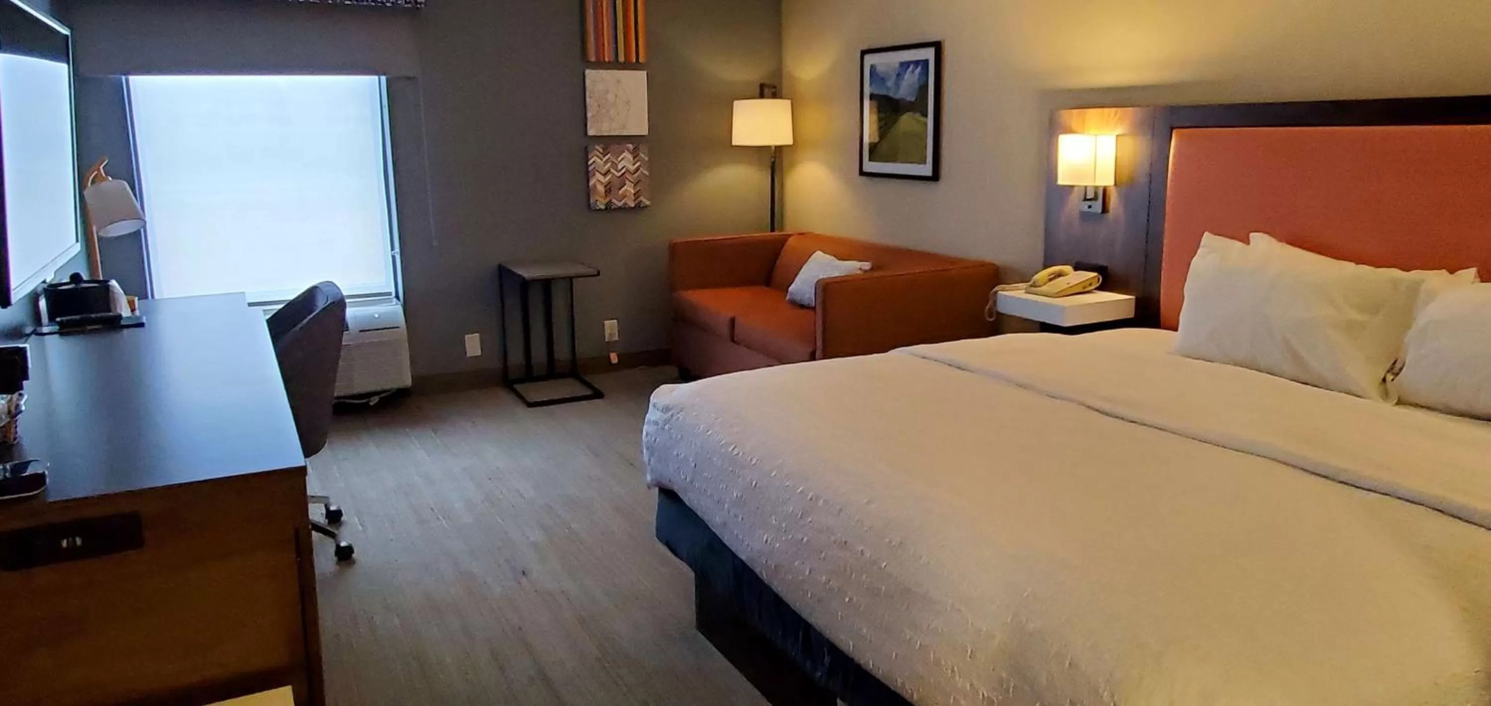 King Room Hearing Accessible with Sofa Bed - Non-Smoking in Hampton Inn - Hillsville