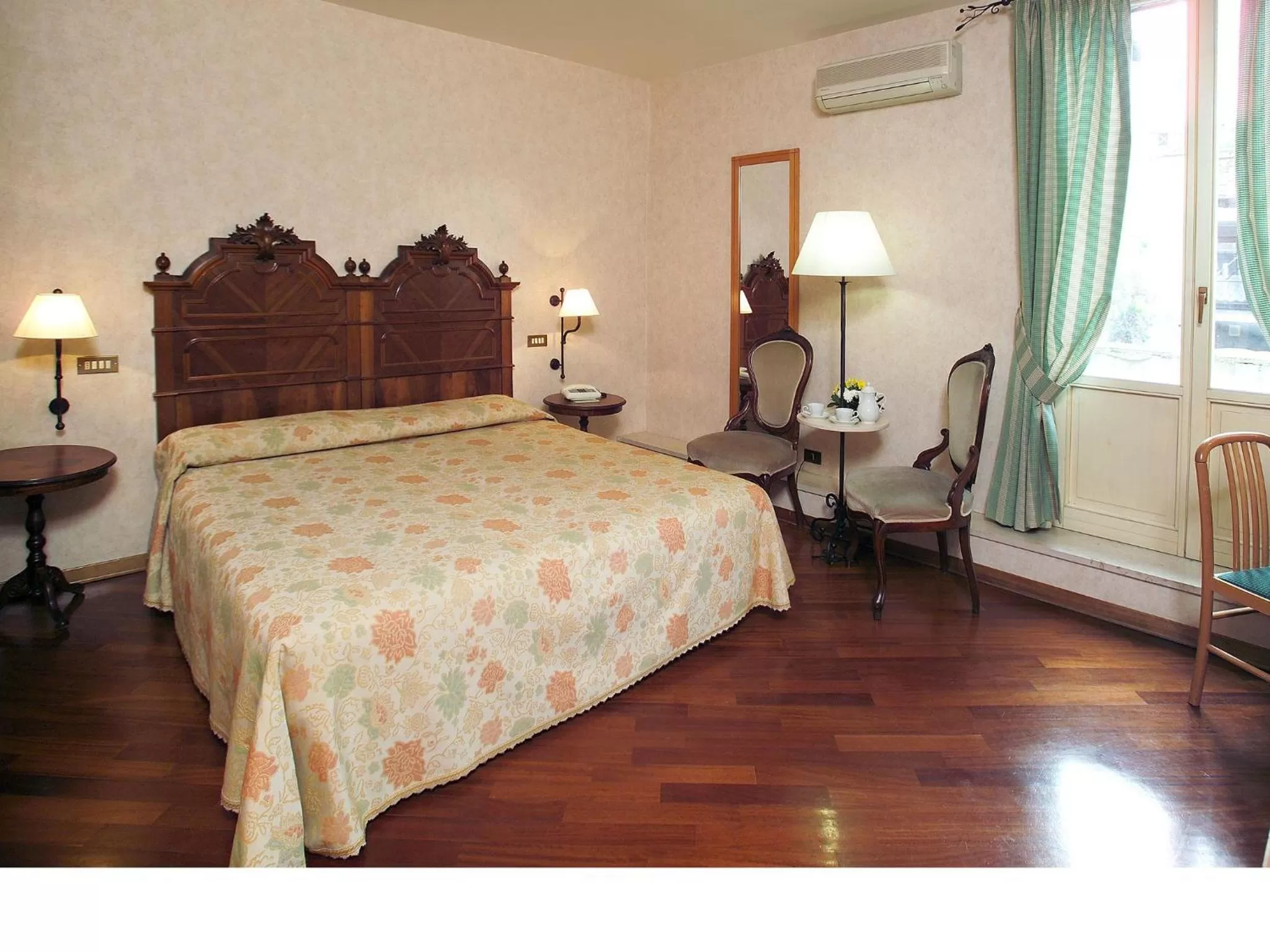 Standard Double Room in Hotel Fortuna