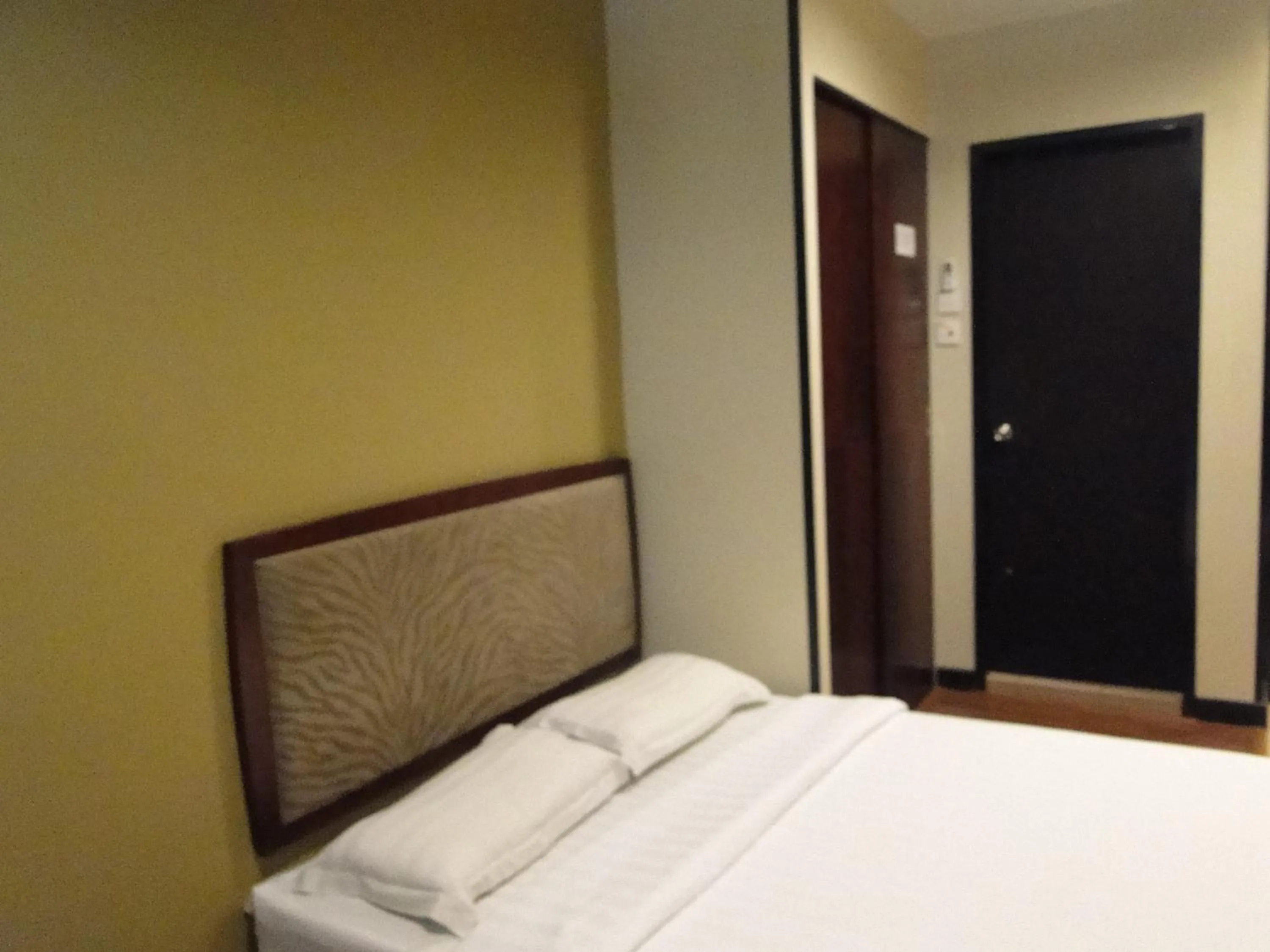 Queen Room in Hotel Sadong88