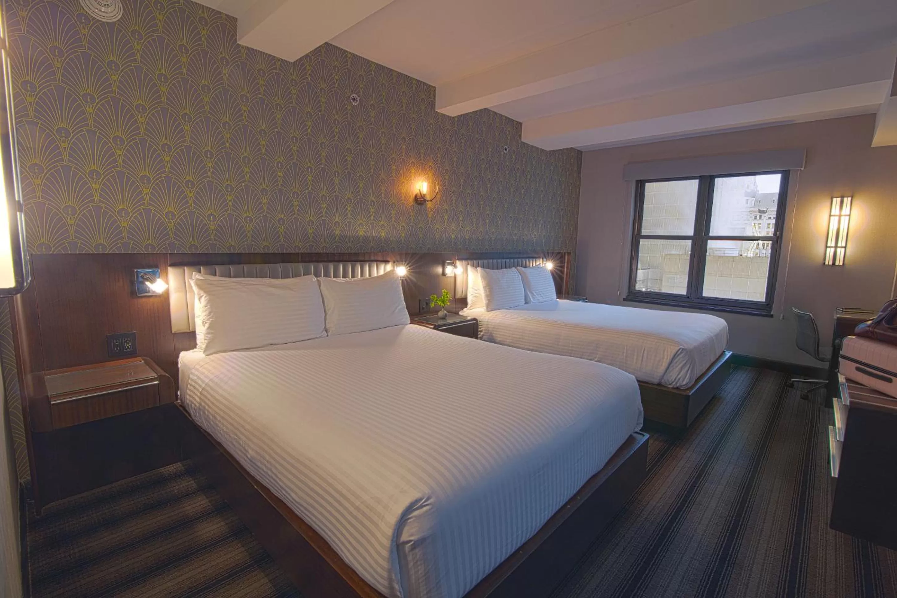 Connecting Rooms 4 Queen Beds in Hotel Edison Times Square