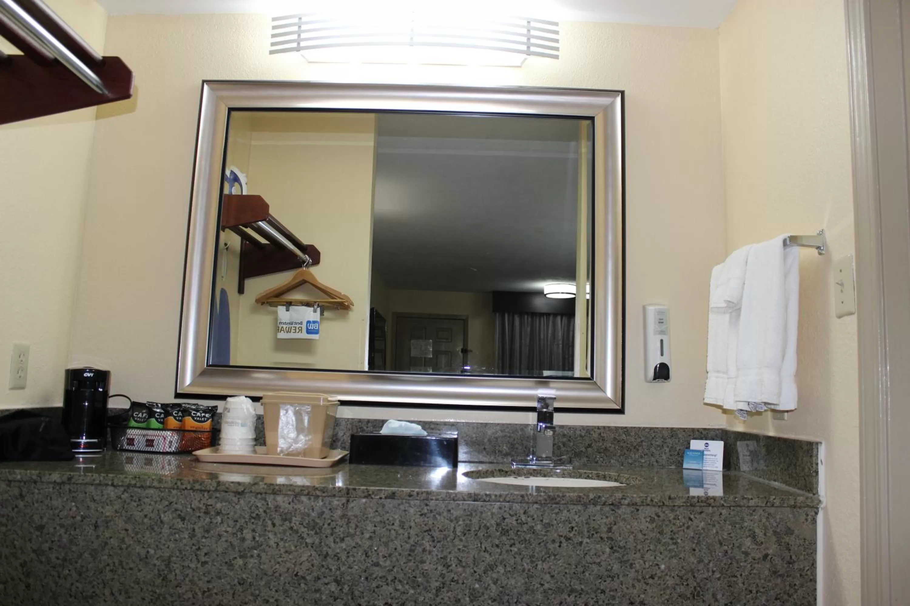 King Room with Jetted Tub - Non-Smoking in Best Western Jacksonville near Little Rock Air Force Base