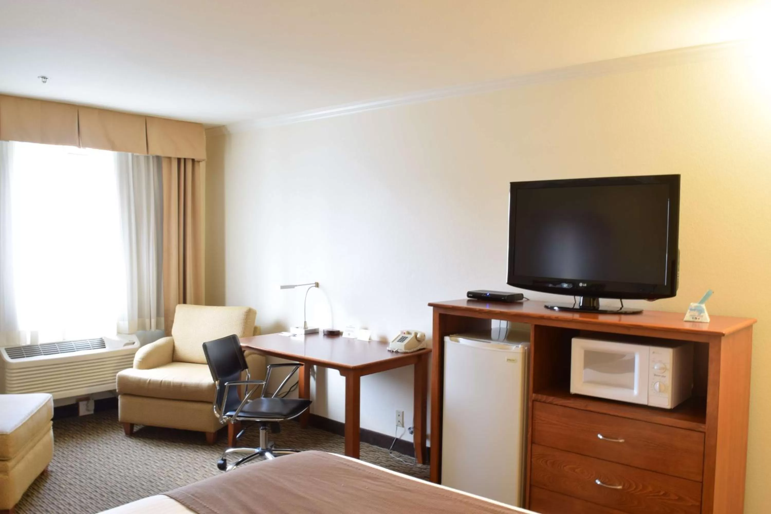 Queen Room - Mobility Access/Non-Smoking in Best Western Tumwater-Olympia Inn