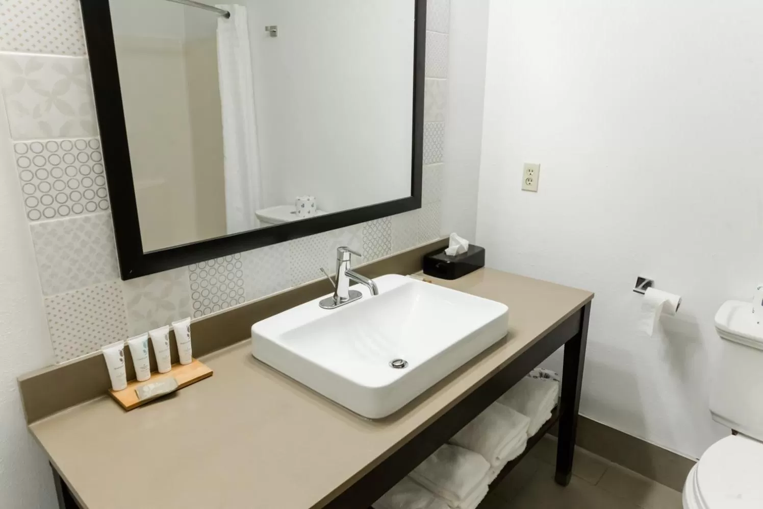 One-Bedroom King Suite with Sofa Bed - Non-Smoking in Country Inn & Suites by Radisson, Helen, GA