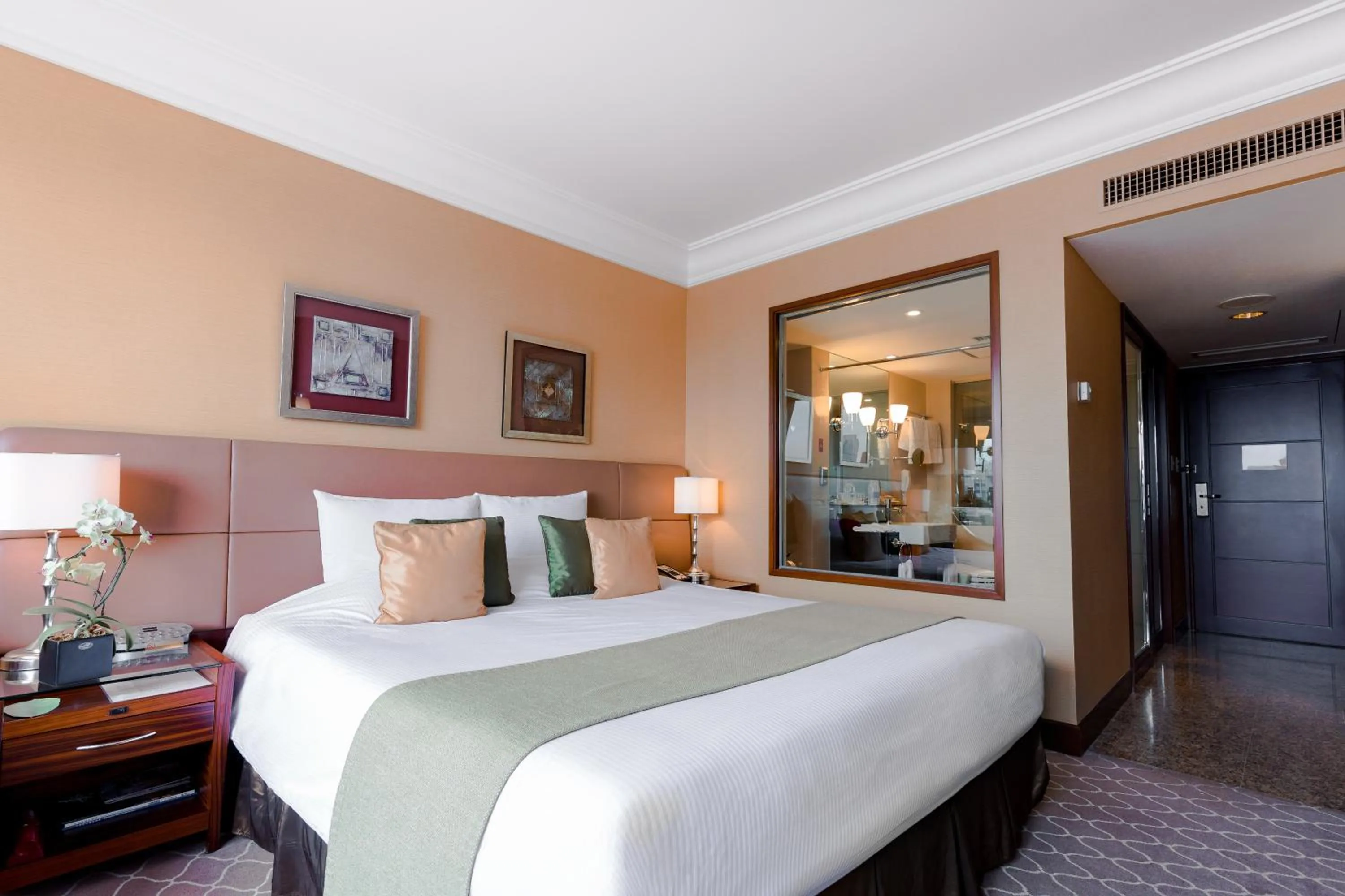 Executive Room in Okura Garden Hotel Shanghai