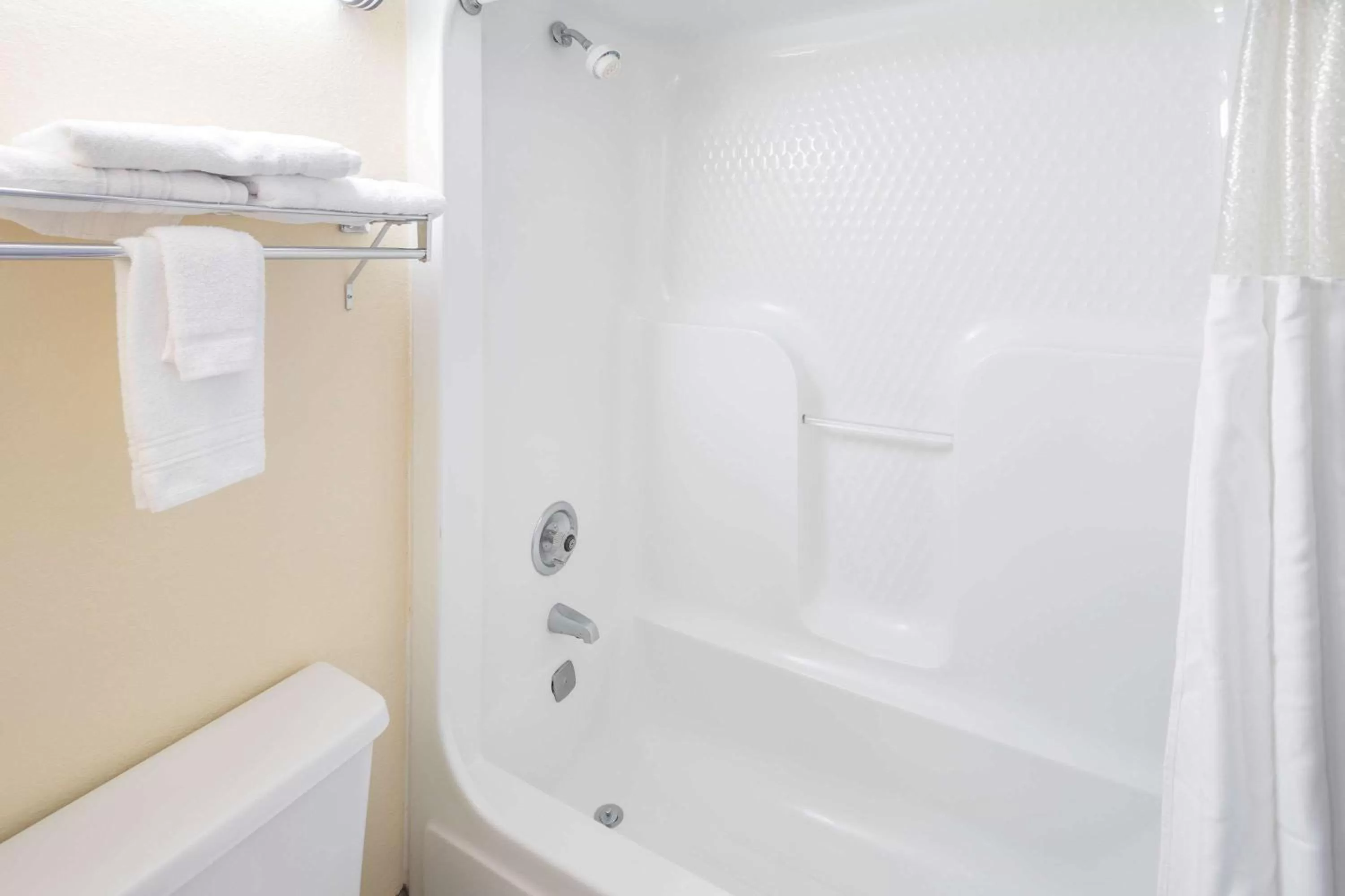 Deluxe Double Room with Two Double Beds - Non-Smoking in Days Inn by Wyndham Walterboro