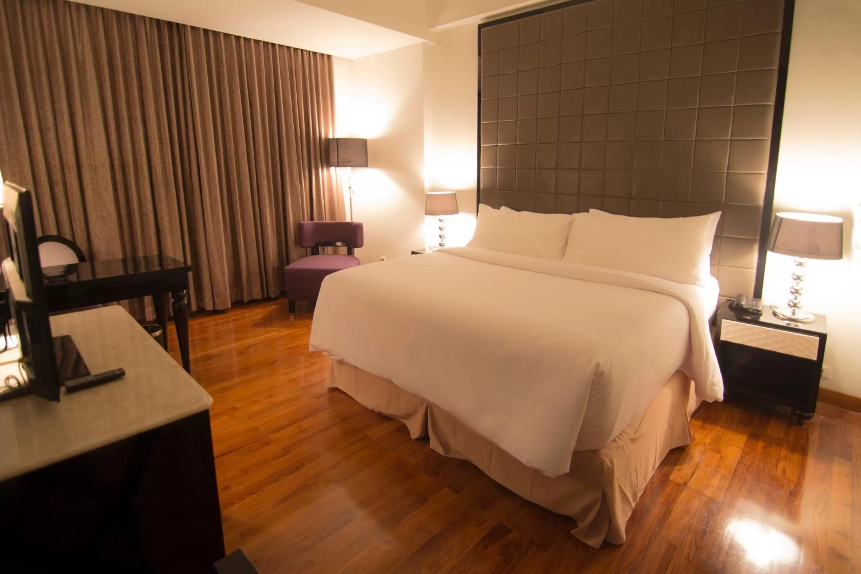 Junior Suite in Diradja Hotel Indonesia