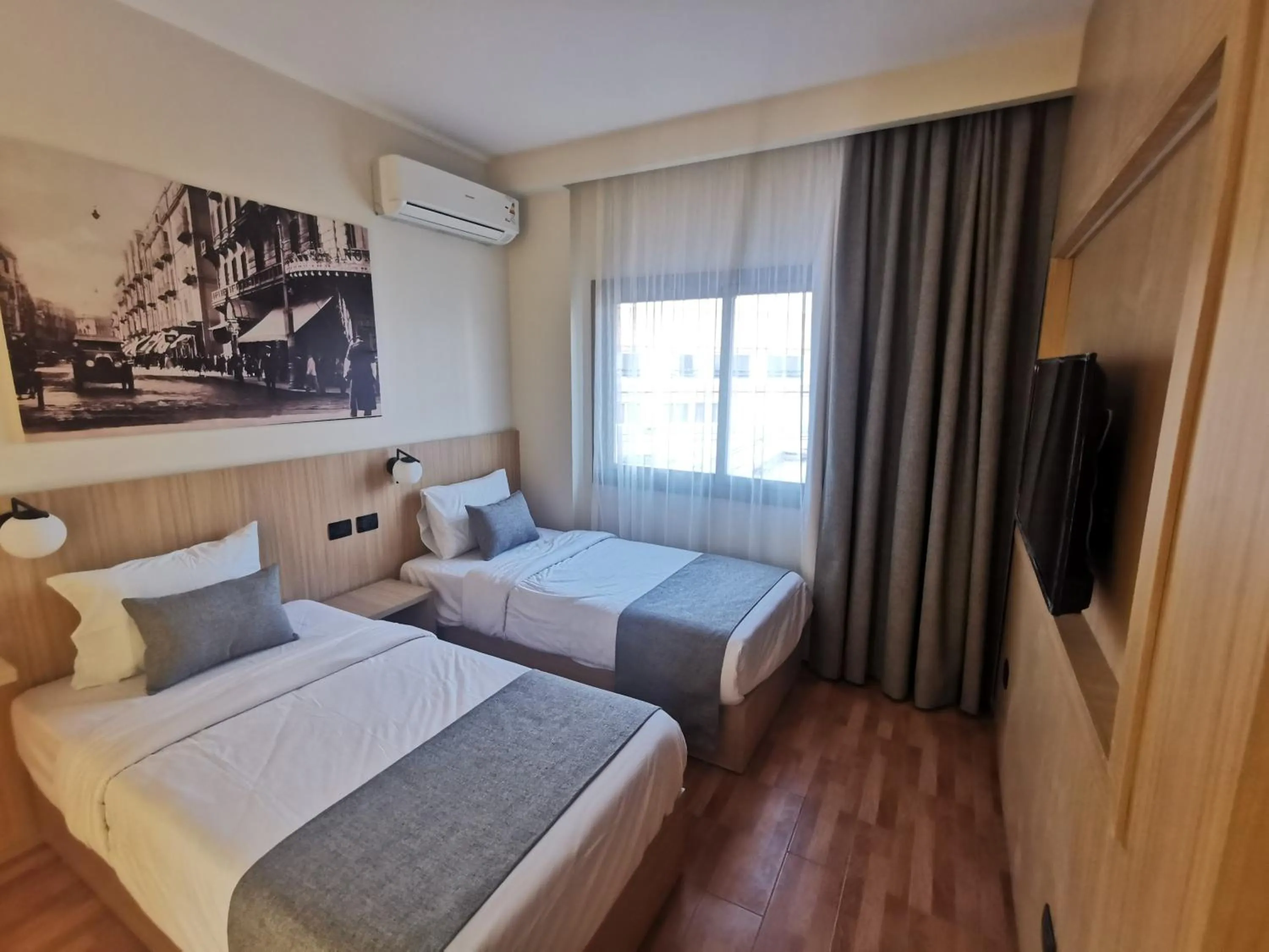Double Room in Green Plaza Inn '''Business &Families Only'''