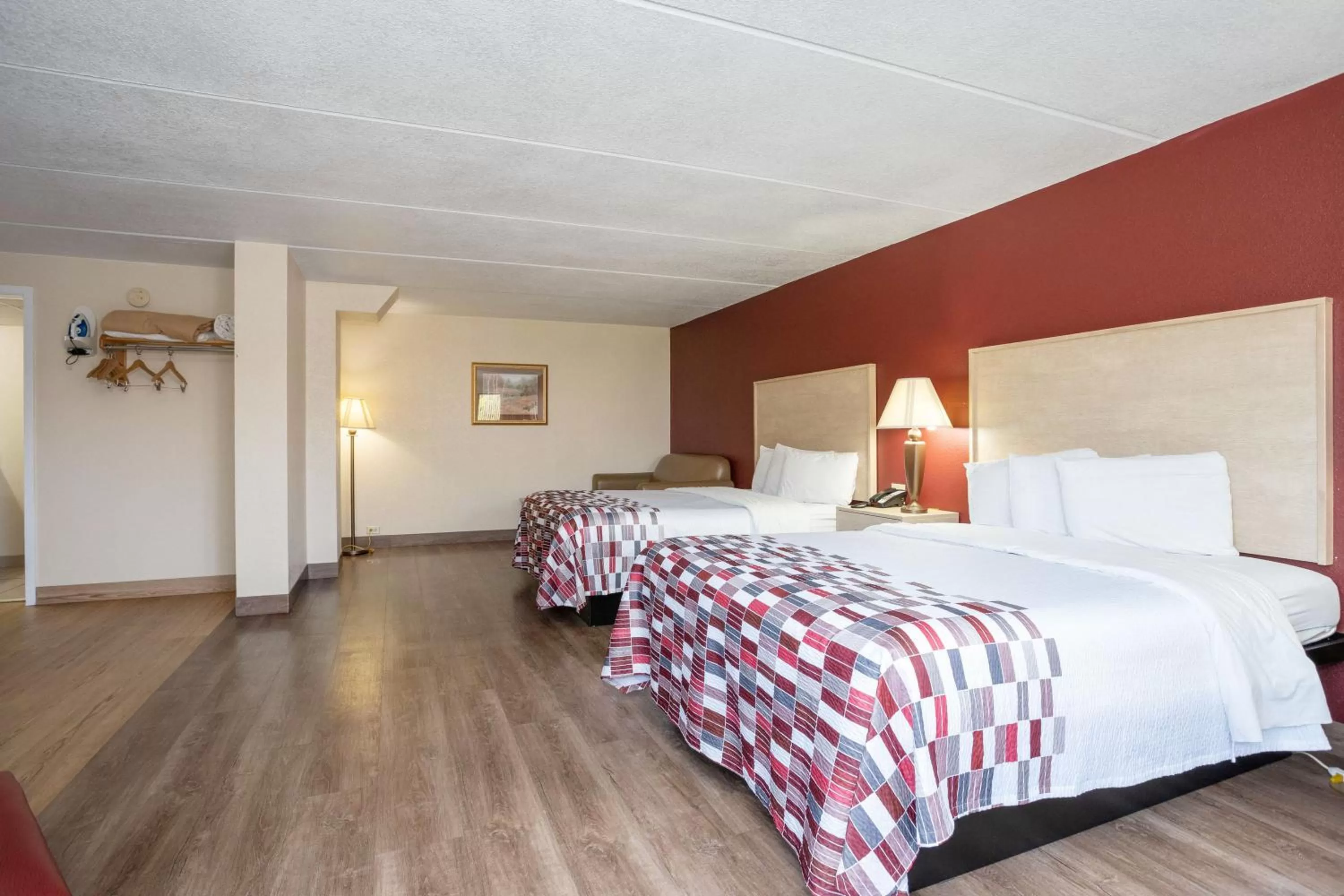 Suite with Two Queen Beds Non-Smoking in Red Roof Inn & Suites Pigeon Forge Parkway