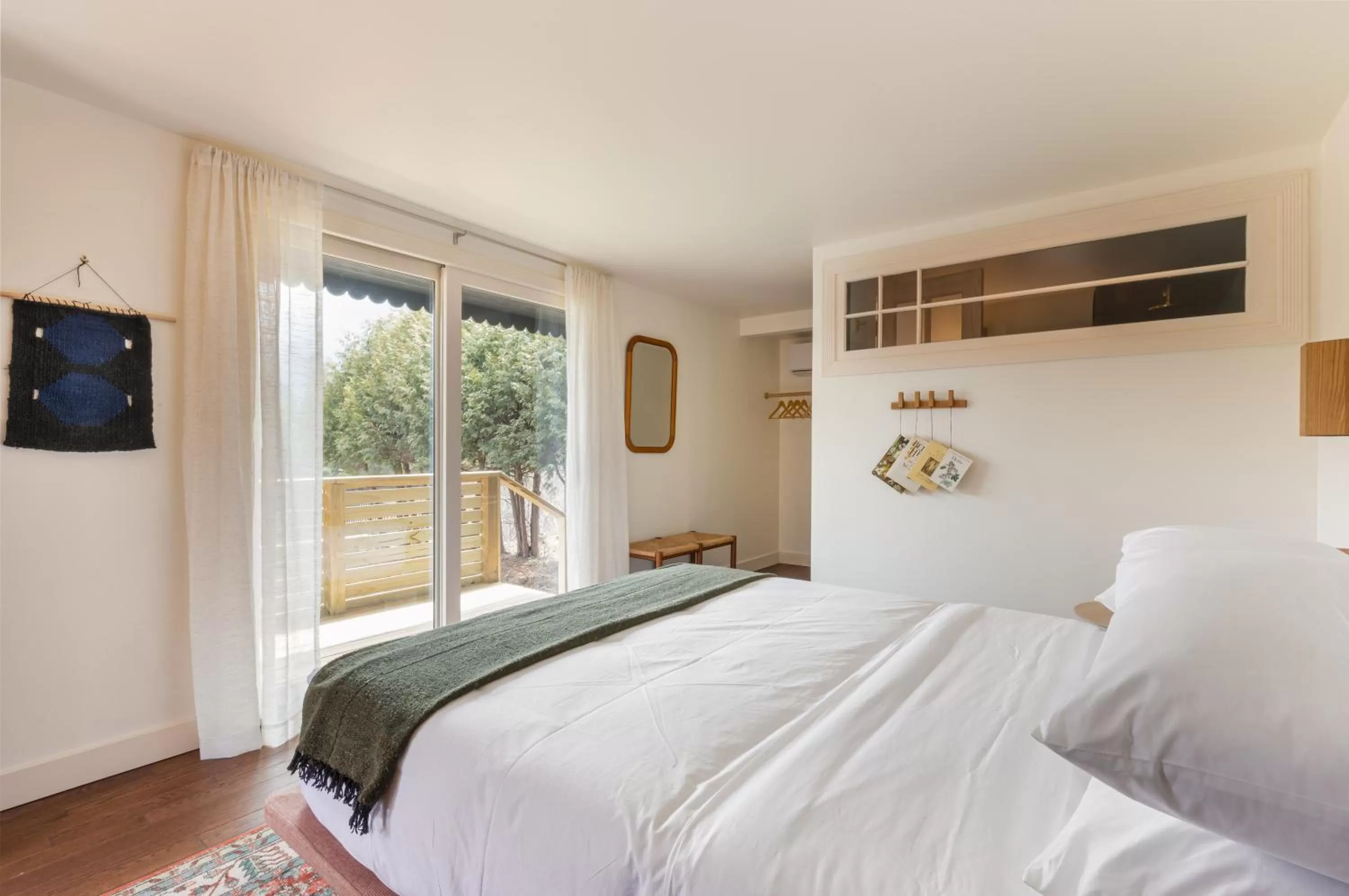Queen Room with Balcony in Eastwind Hotel Lake Placid