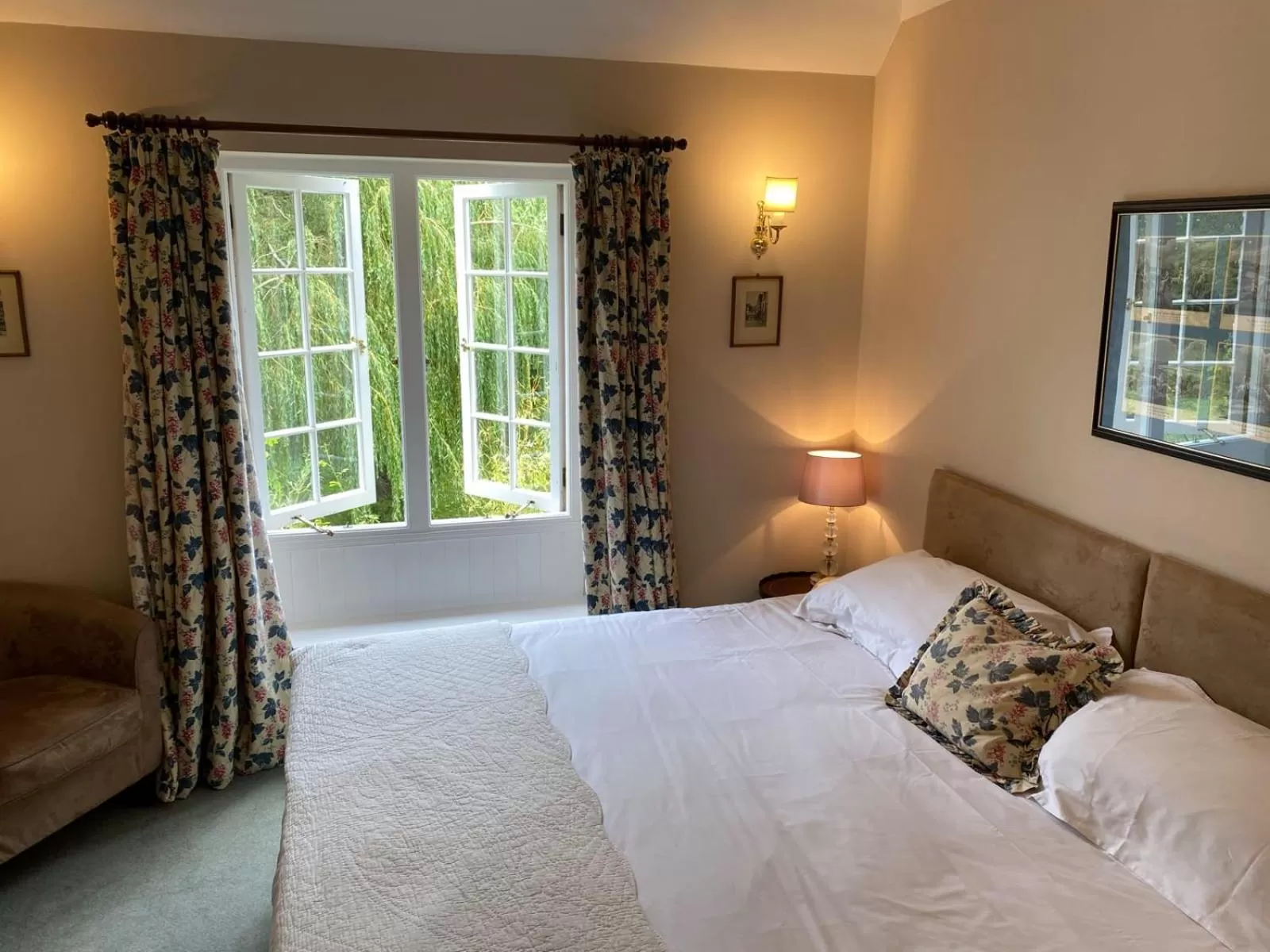 Double Room in Guyers House Hotel and Restaurant