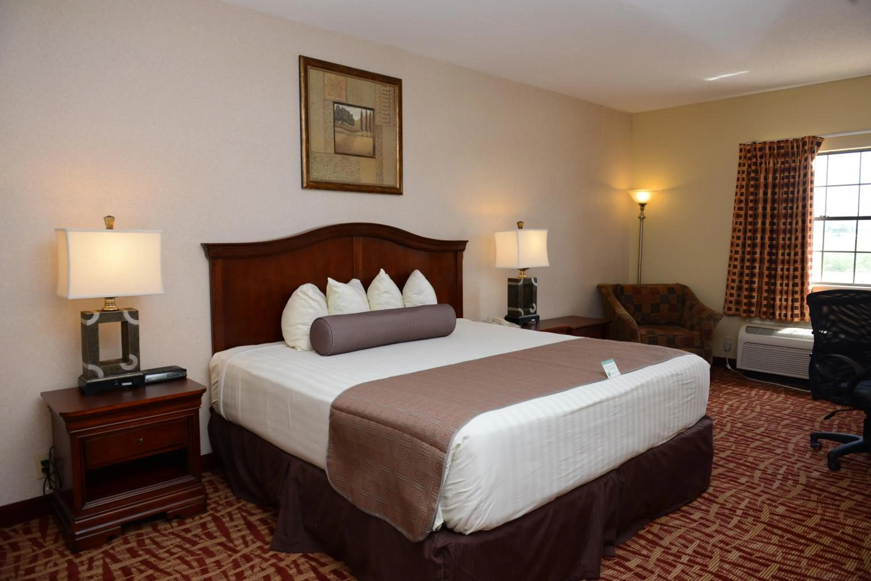 King Room - Smoking  in Americas Best Value Inn - Tunica Resort