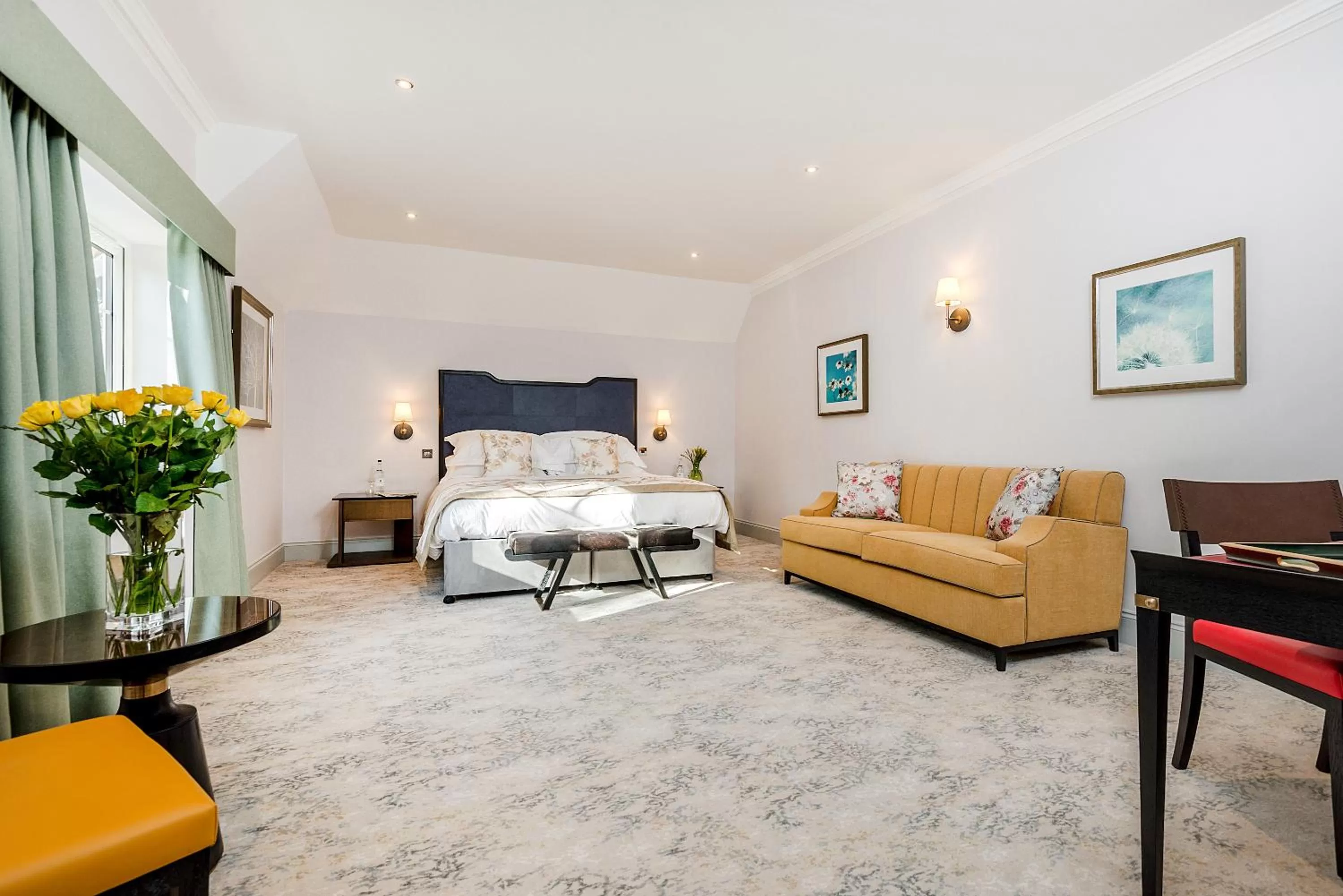 Superior King Room in Burnside Hotel