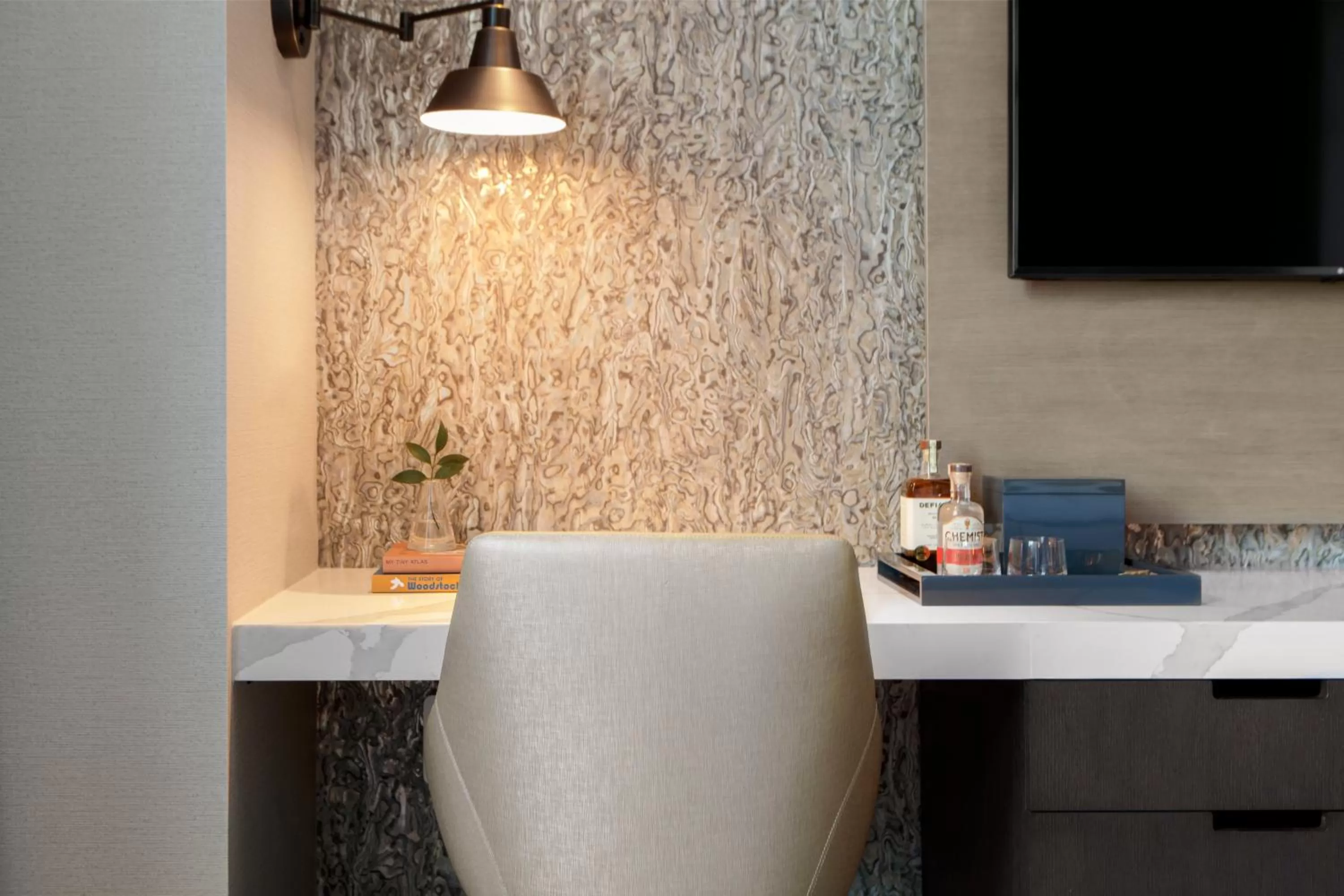 King Room with Mountain View in Kimpton Hotel Arras by IHG