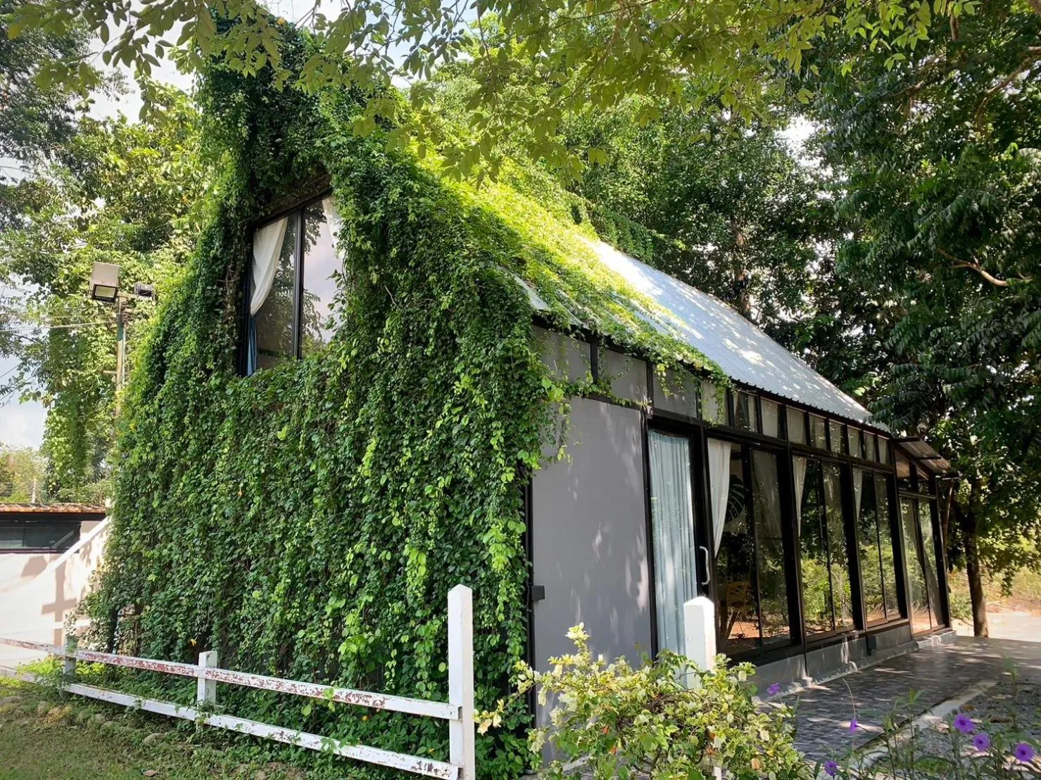 Villa with Private Pool in Naturalpark Resort De Wangthong