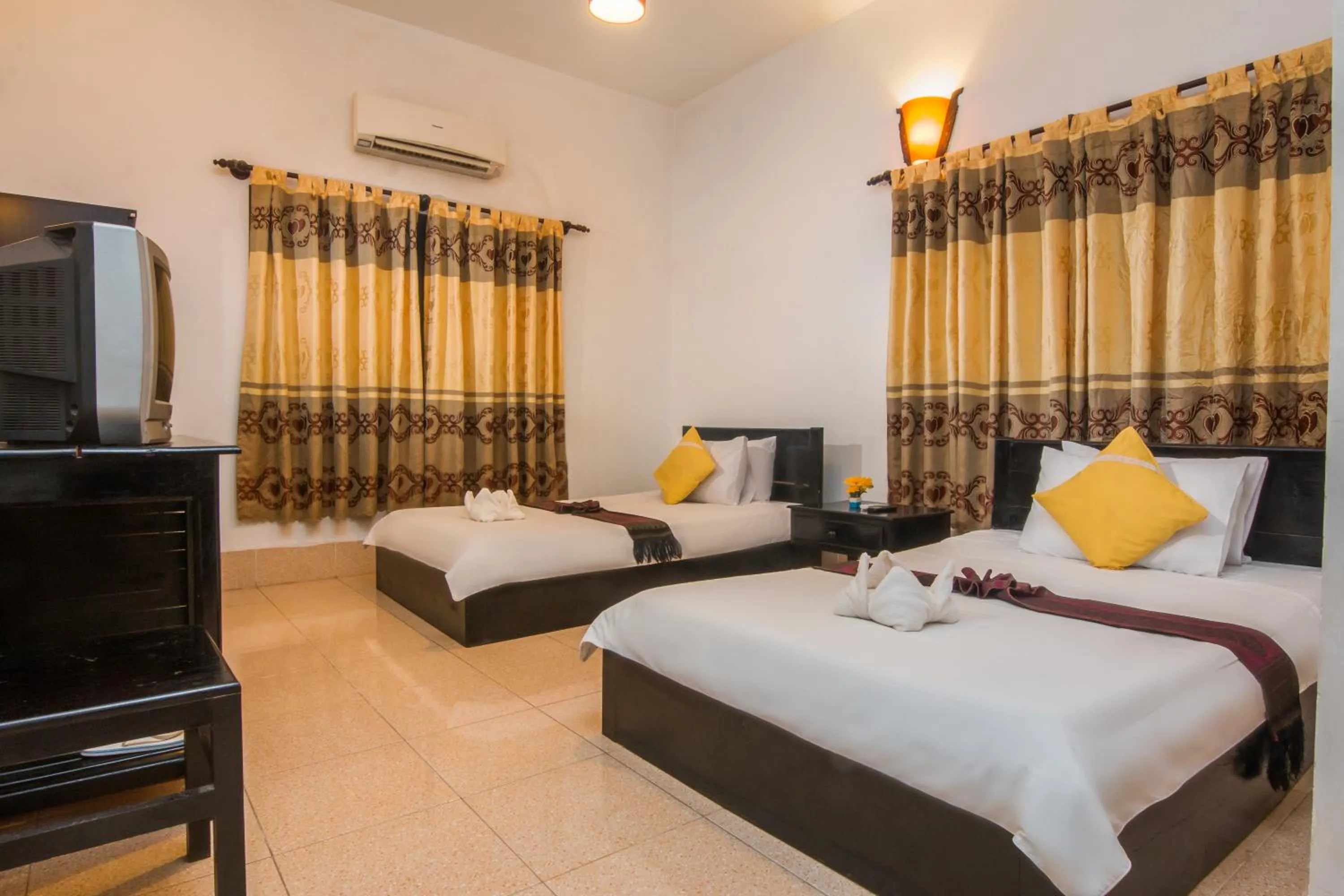 Twin Room in Bou Savy Guesthouse