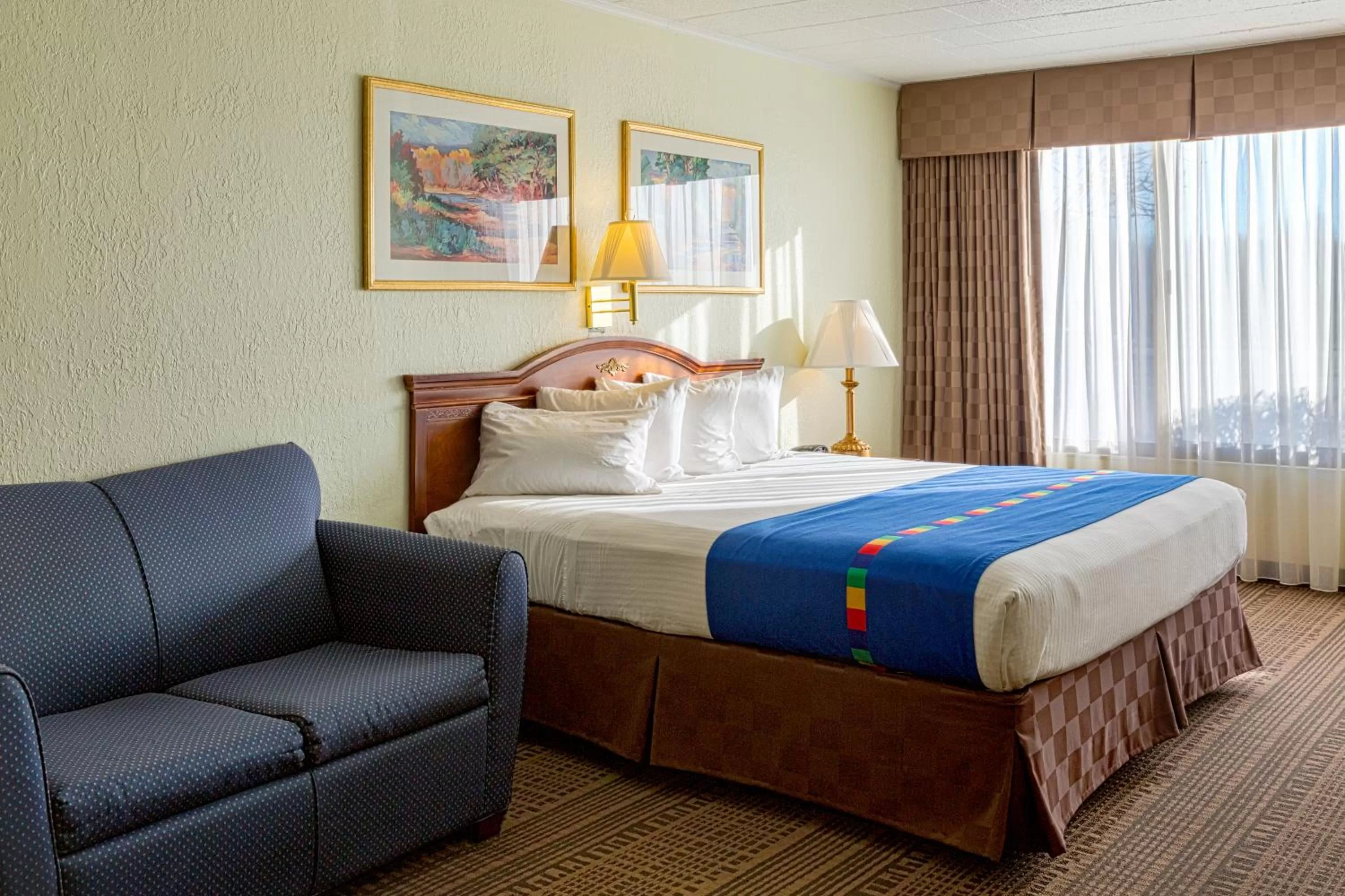 King Room in Park Inn By Radisson Sharon