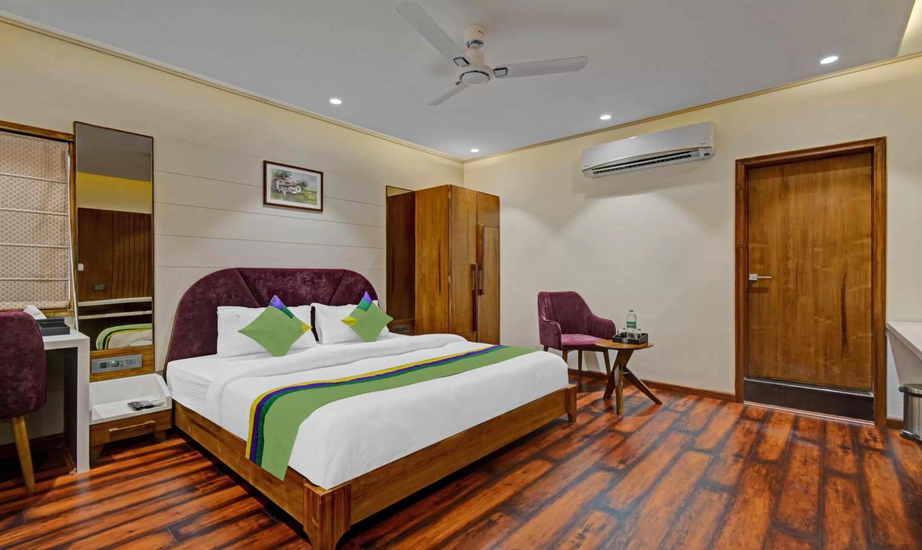 Superior Double Room - single occupancy in Treebo Z