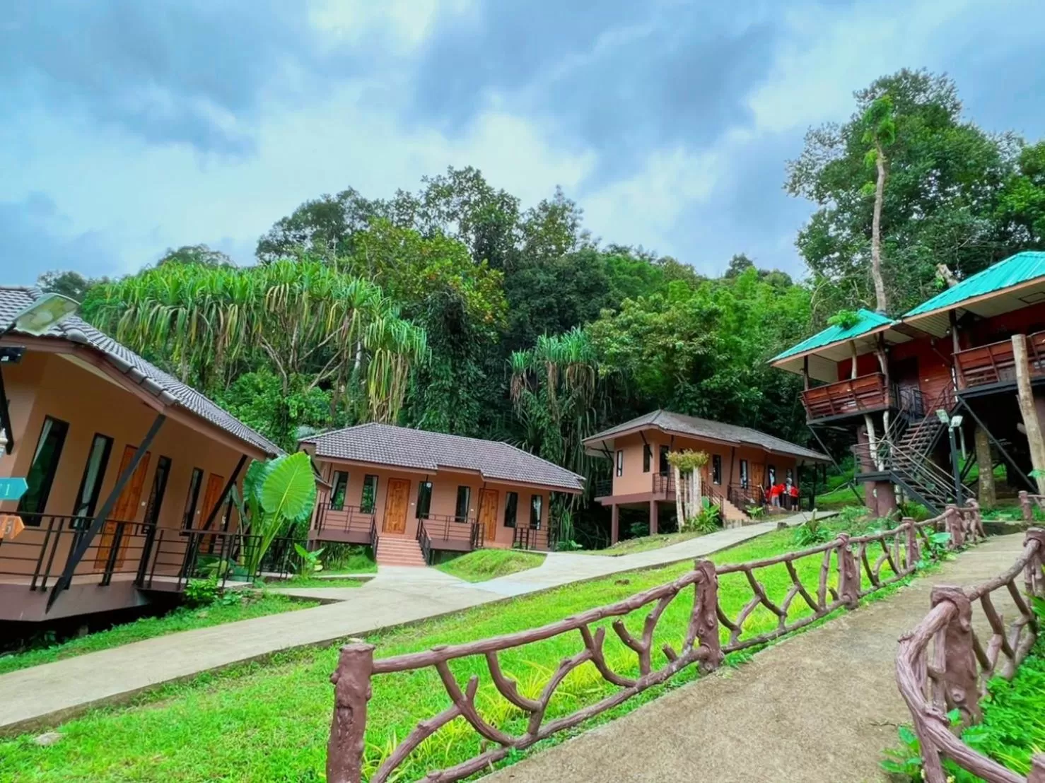 Superior Double or Twin Room with Mountain View in Khaosok Rainforest Resort