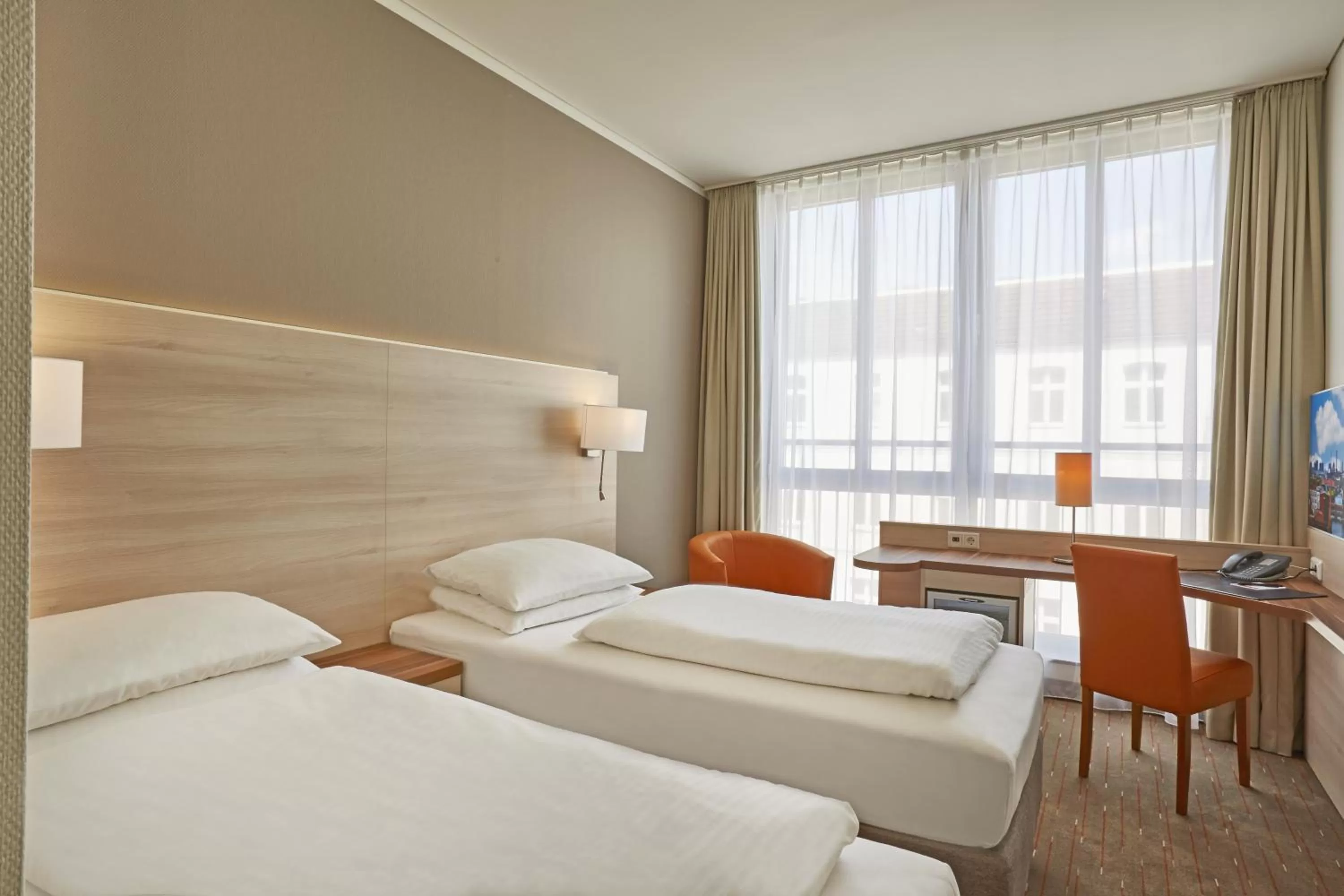 Comfort Double or Twin Room in H+ Hotel Berlin Mitte