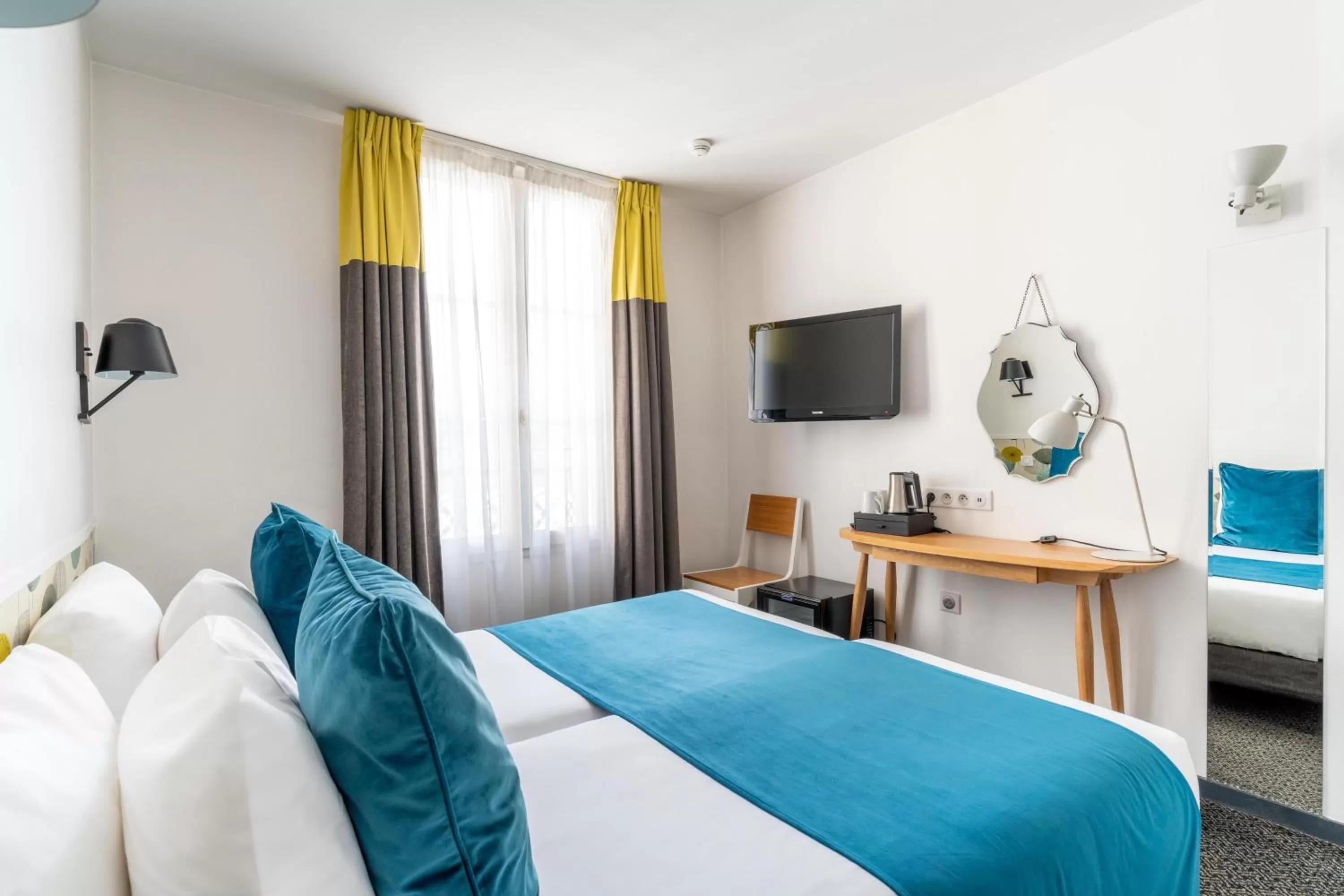 Standard Family Room - 2 Rooms  in Hotel George - Astotel