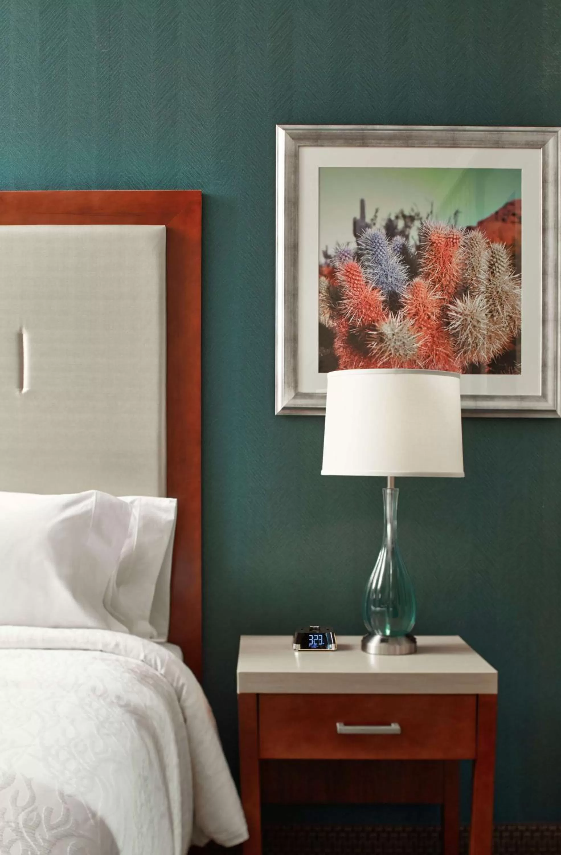 King Room with Roll-In Shower - Mobility Access in Hilton Garden Inn Phoenix Downtown