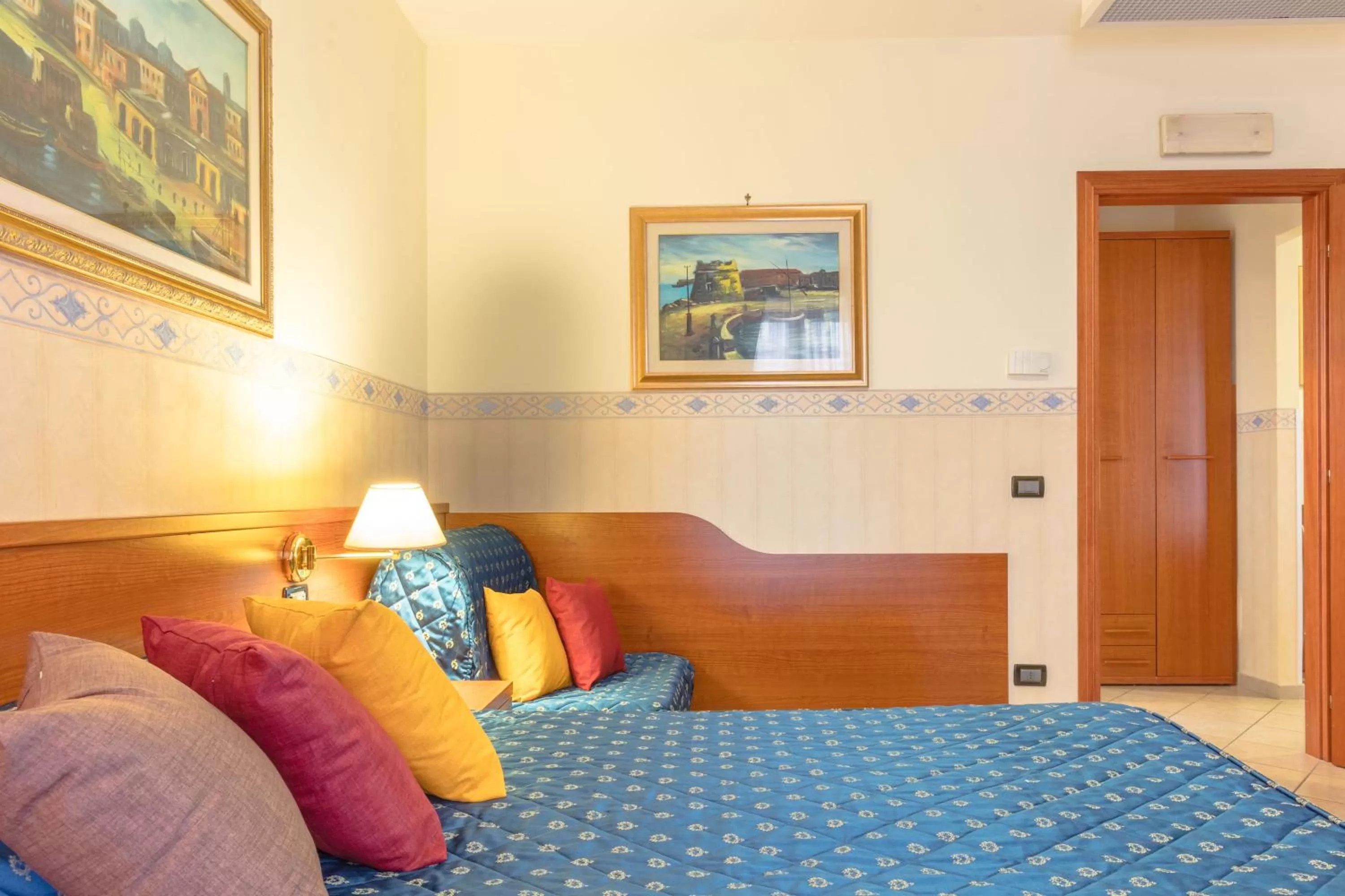 Classic Suite - single occupancy in Hotel Traiano