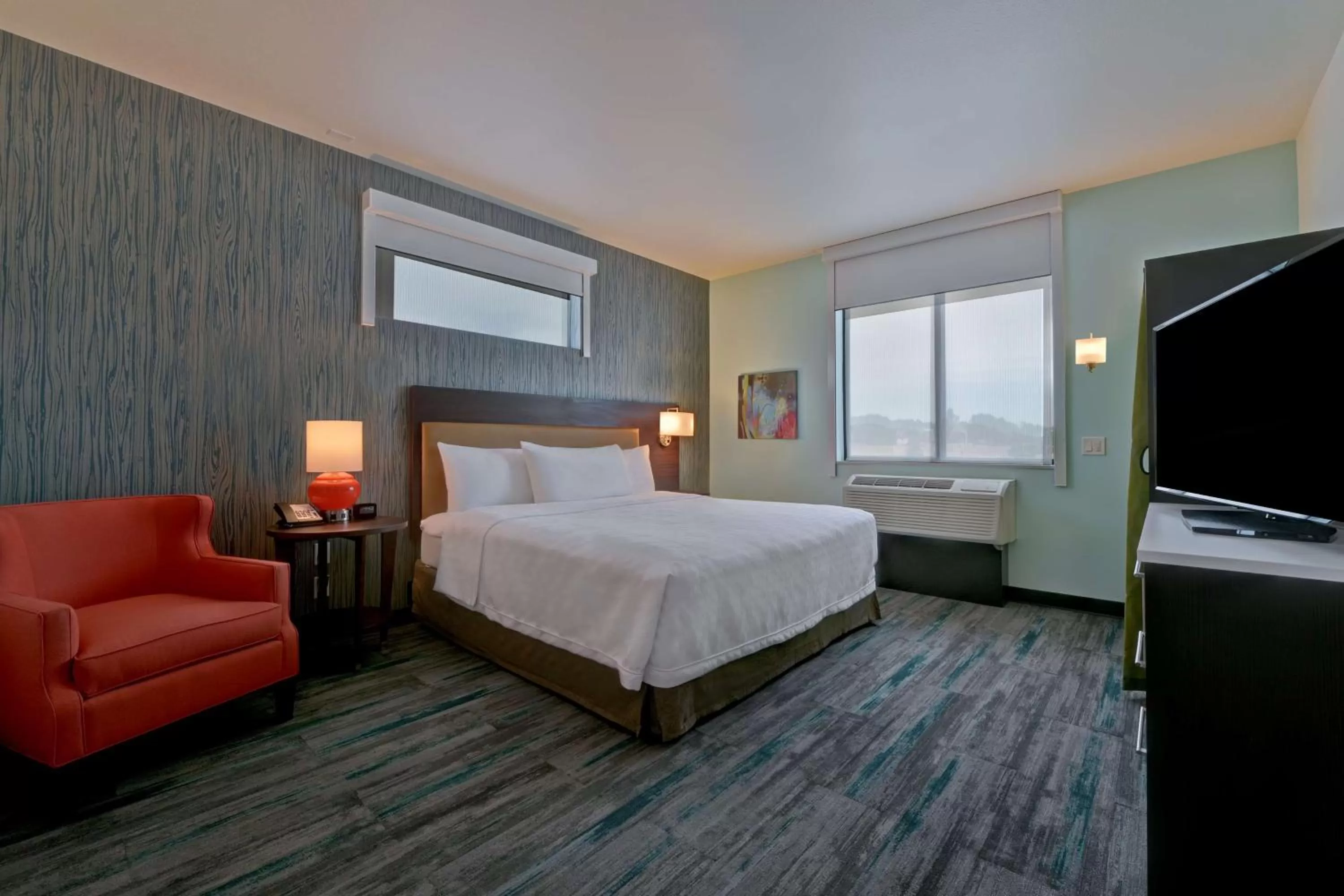 King Suite with Roll-In Shower - Non Smoking in Home2 Suites By Hilton Atascadero, Ca