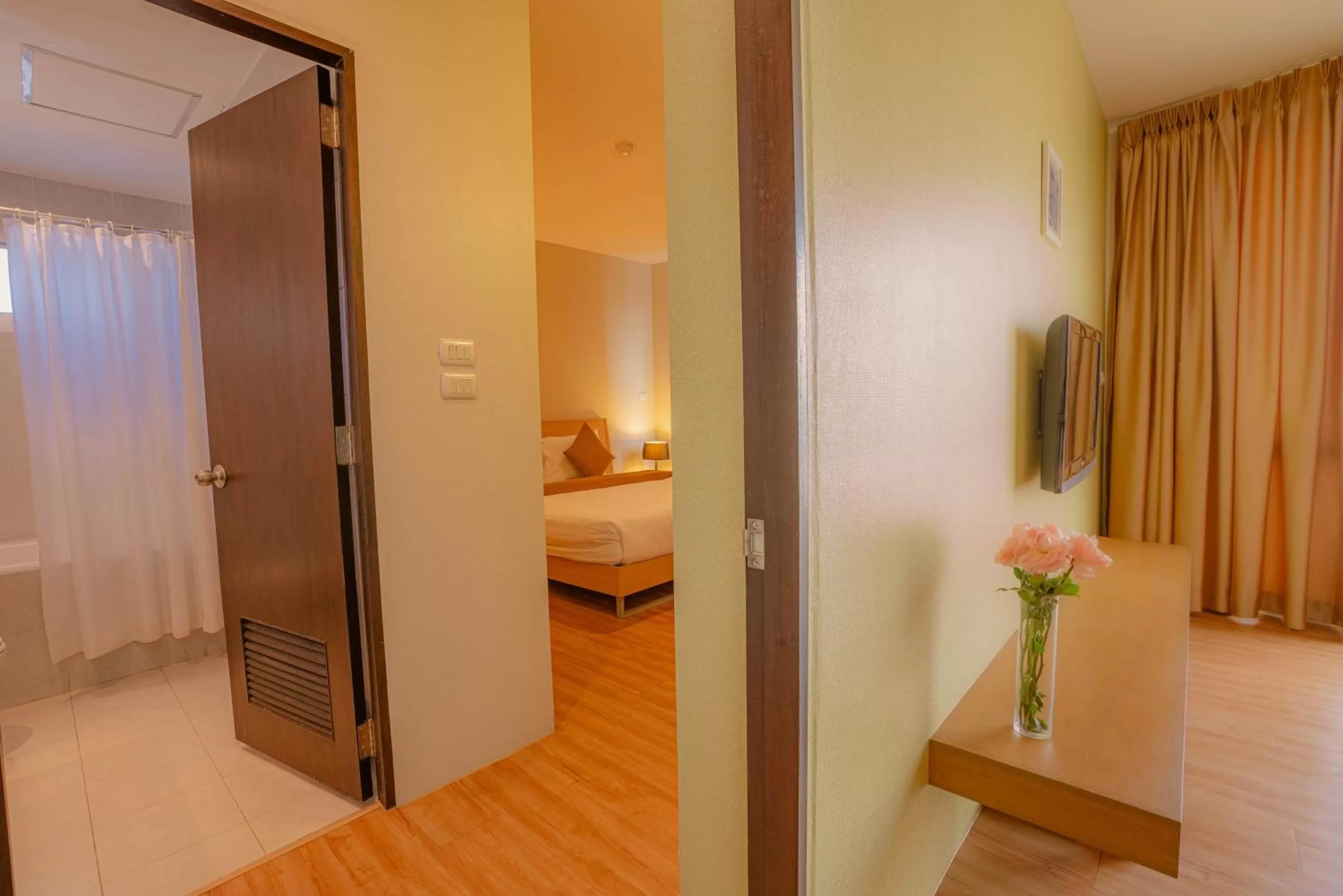 One-Bedroom Suite in Peace Land Khaosan