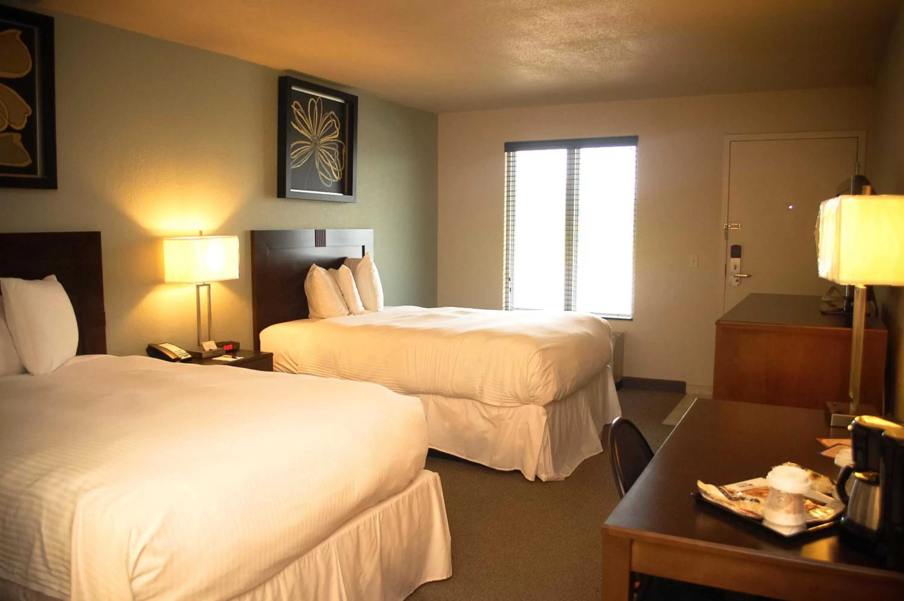 Deluxe Double Room with Two Double Beds - Non-Smoking in Unique Suites Hotel