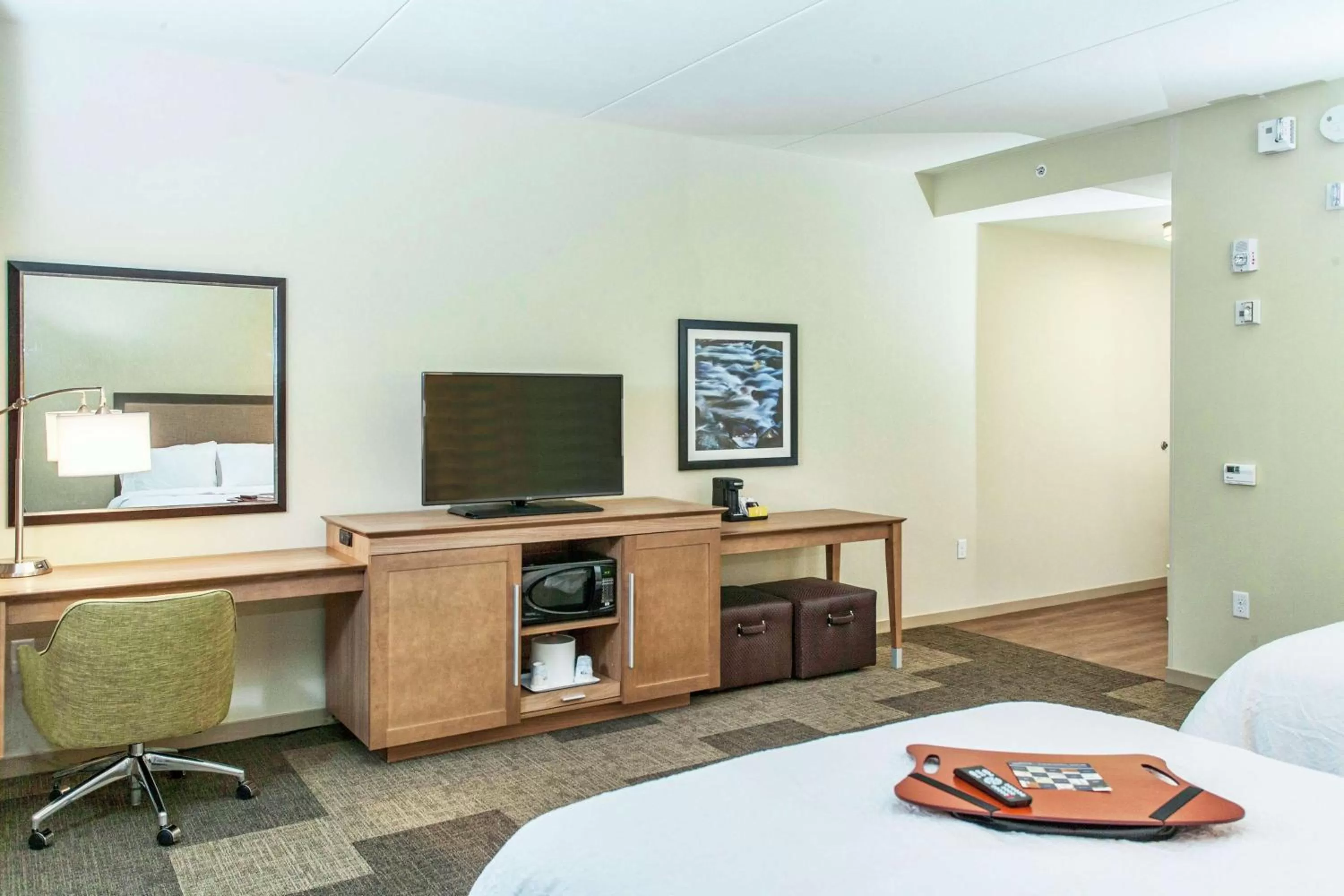Queen Room with Two Queen Beds - Mobility Access/Non-Smoking in Hampton Inn Hibbing