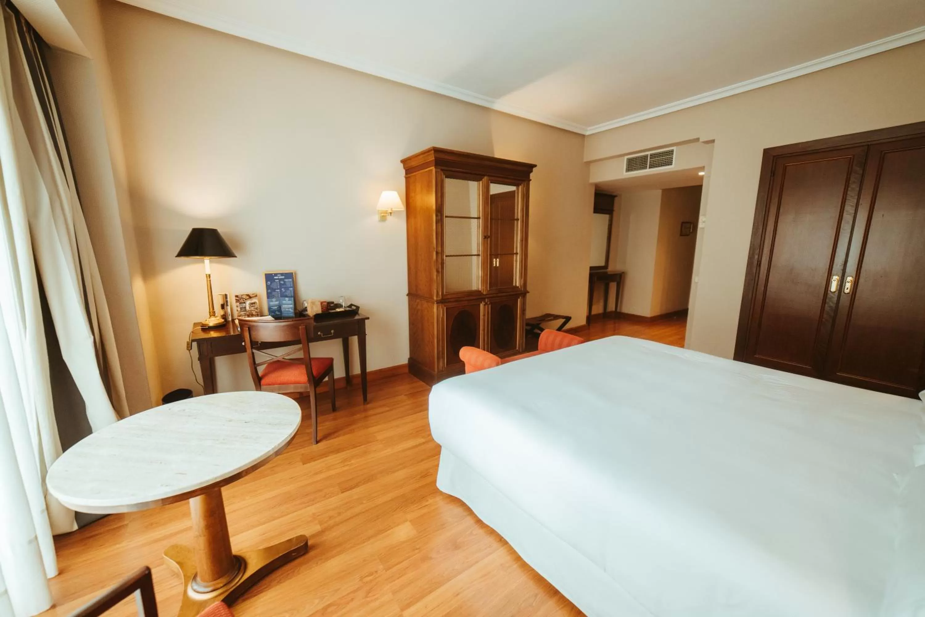 Single Room in Barceló León Conde Luna