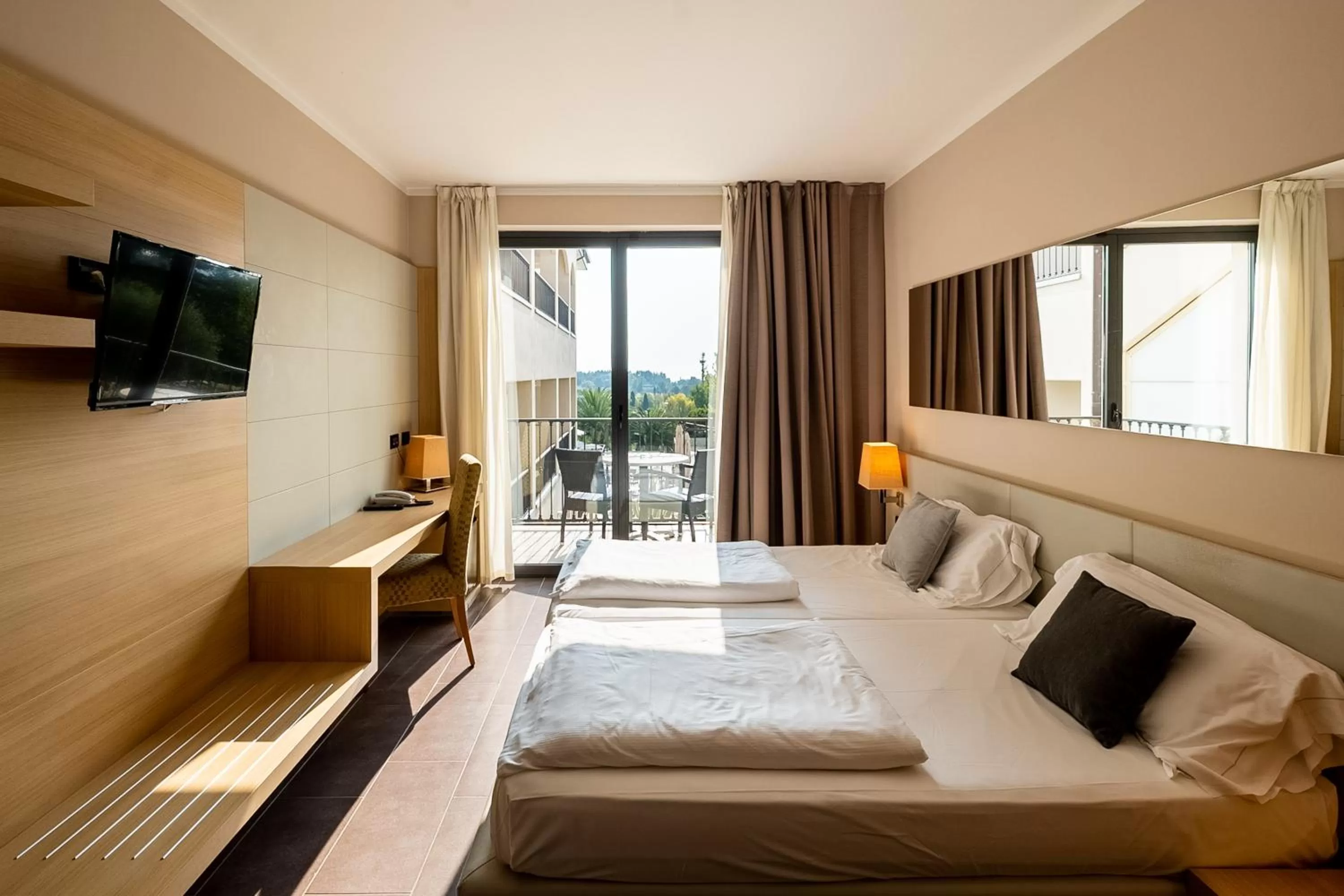 Prestige Double Room with Lake View and Balcony - single occupancy - Single Use  in Villa Luisa Resort & Luxury Apartments