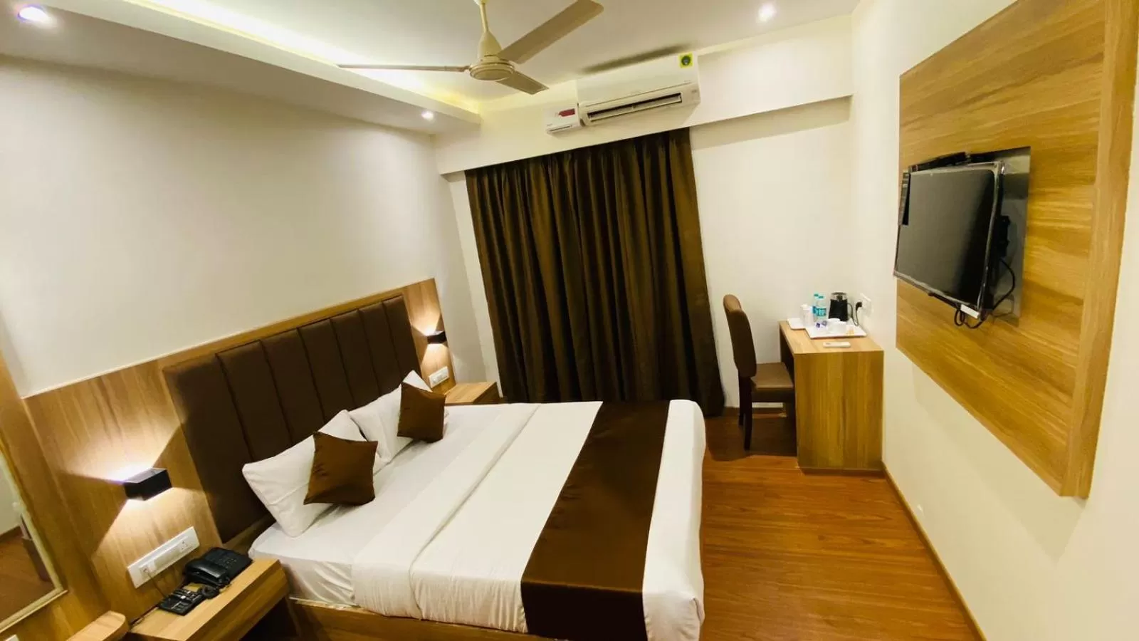 Hotel Plaza Heights by RAK Rooms, Mangaluru