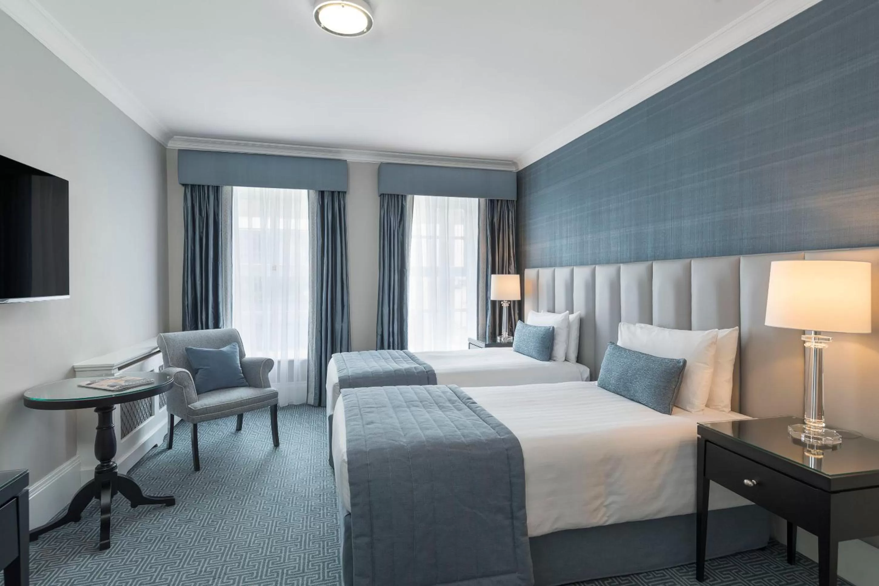 Deluxe Twin Bedroom in The Johnstown Estate