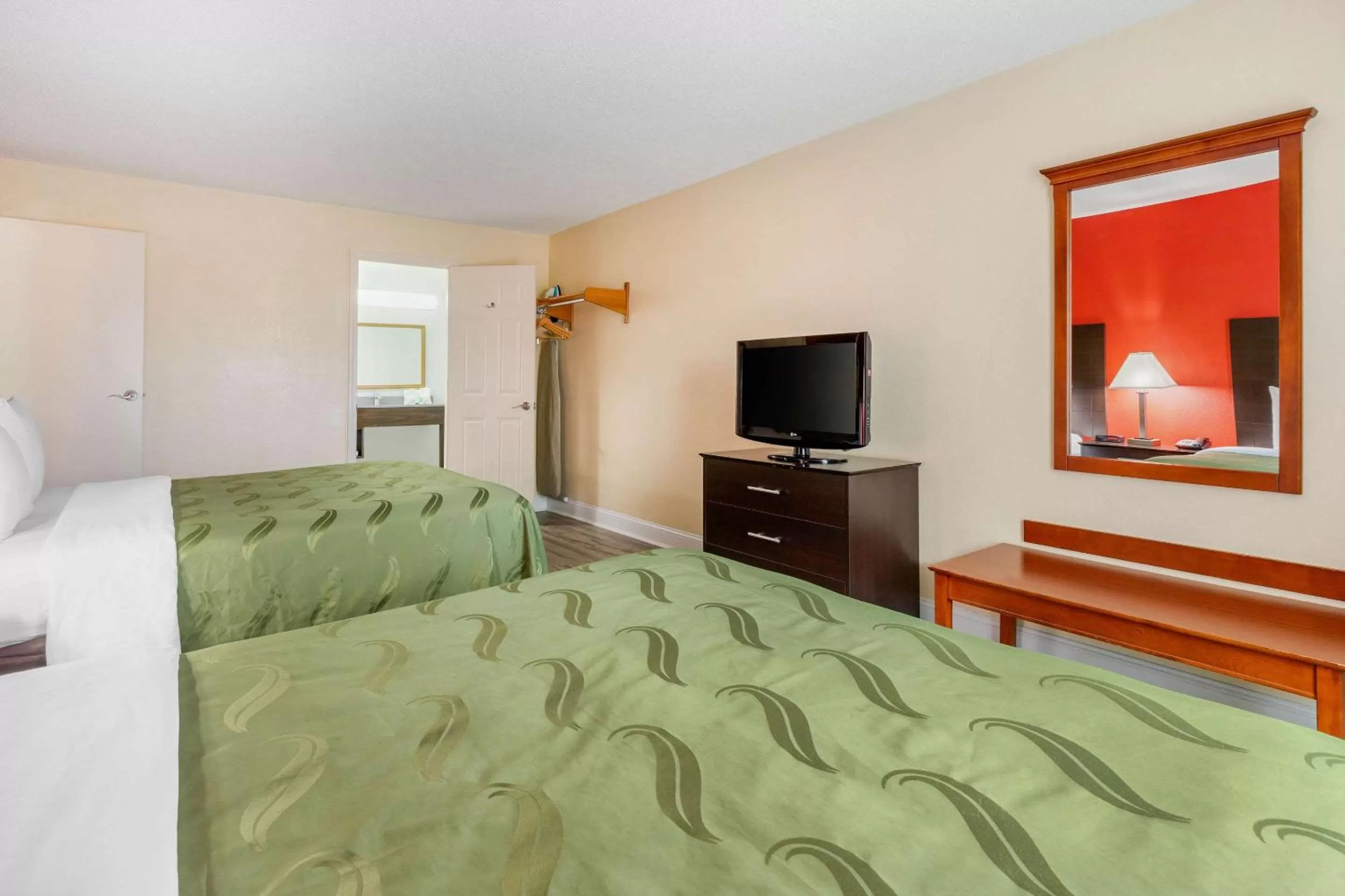 Queen Room with Two Queen Beds - Smoking in Quality Inn & Suites Lexington