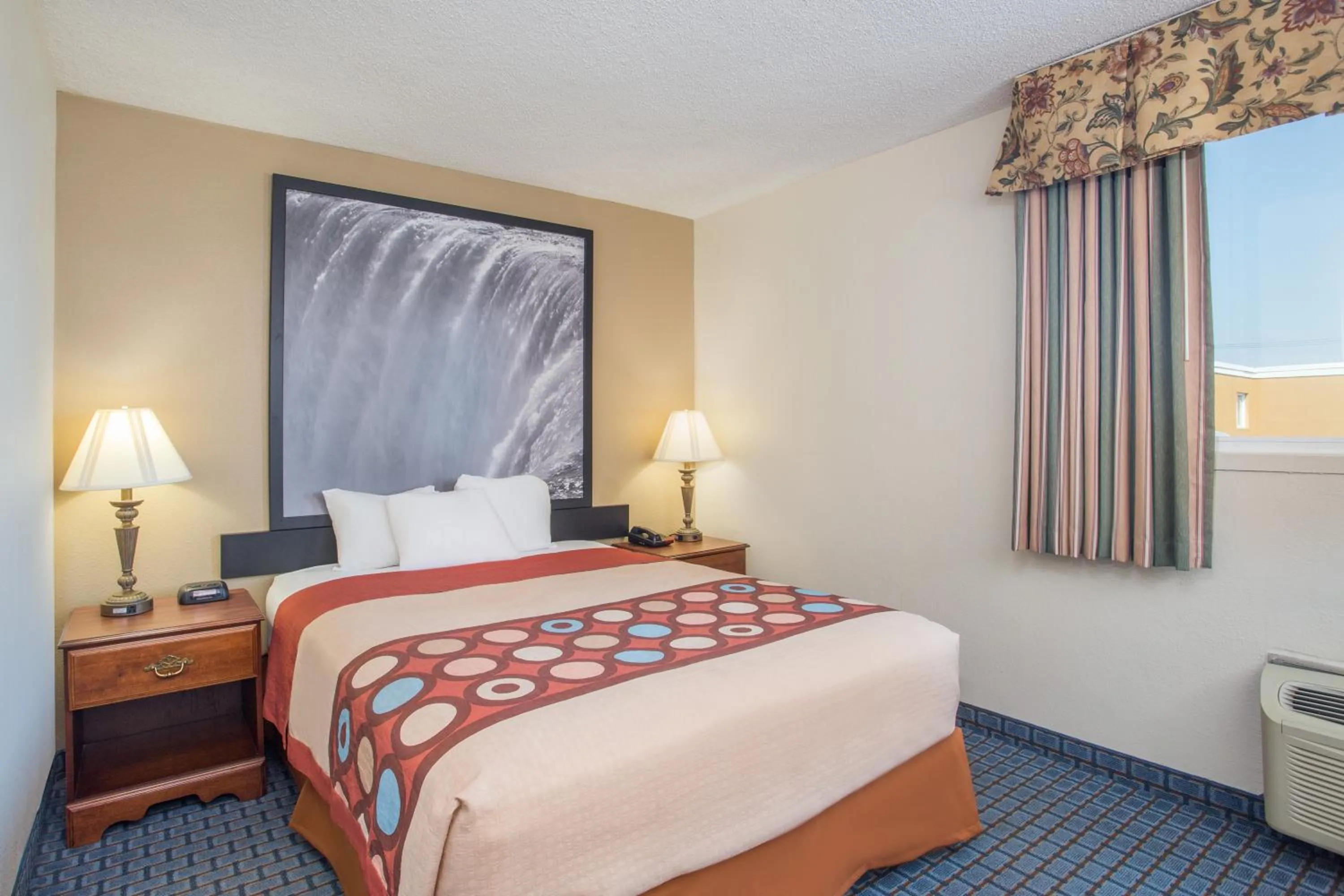 Queen Room - Non-Smoking in FairBridge Inn Express Buffalo Airport Williamsville